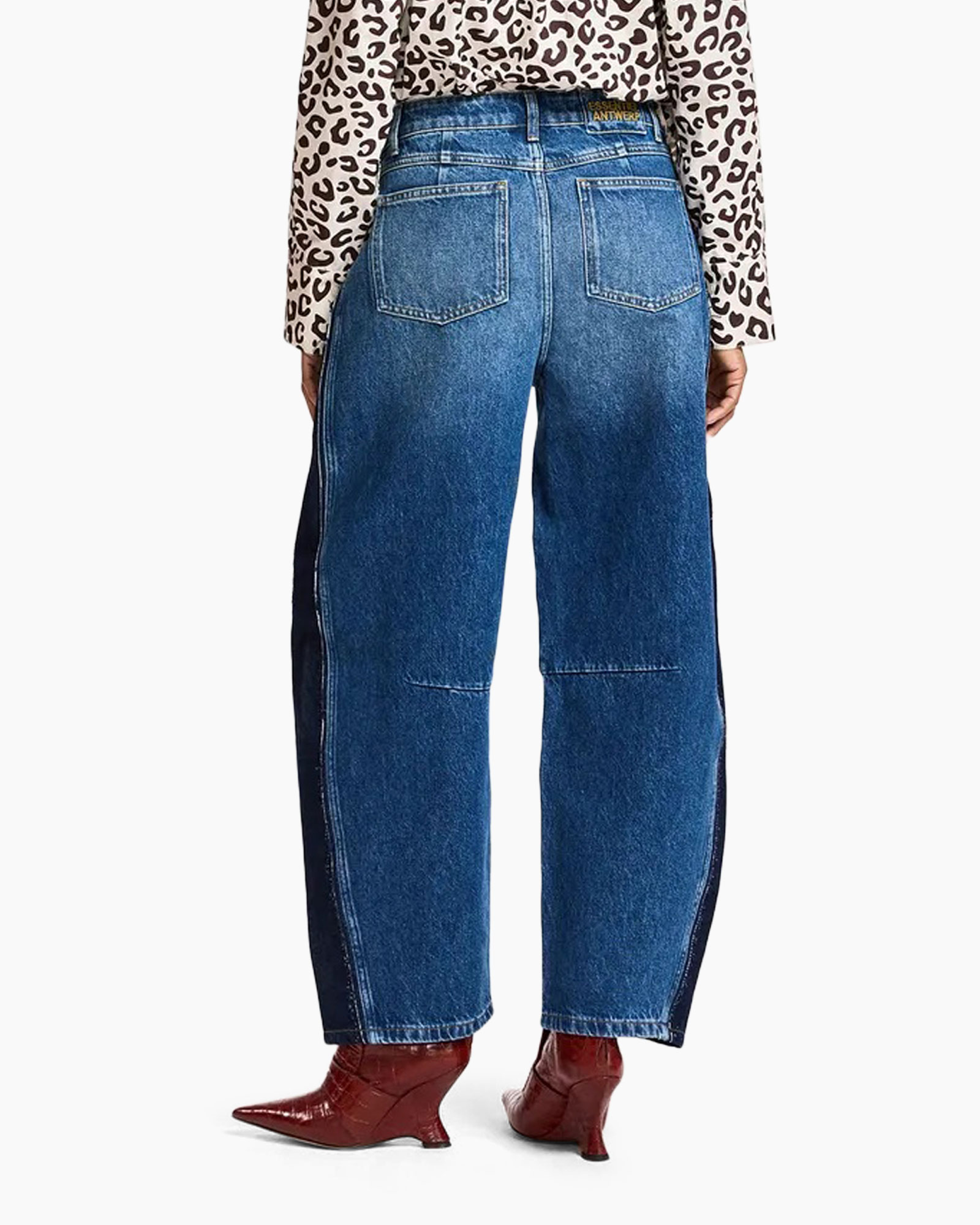 spijkerbroek, wijd model, hoge taille, achterzakken, contrast stiksels