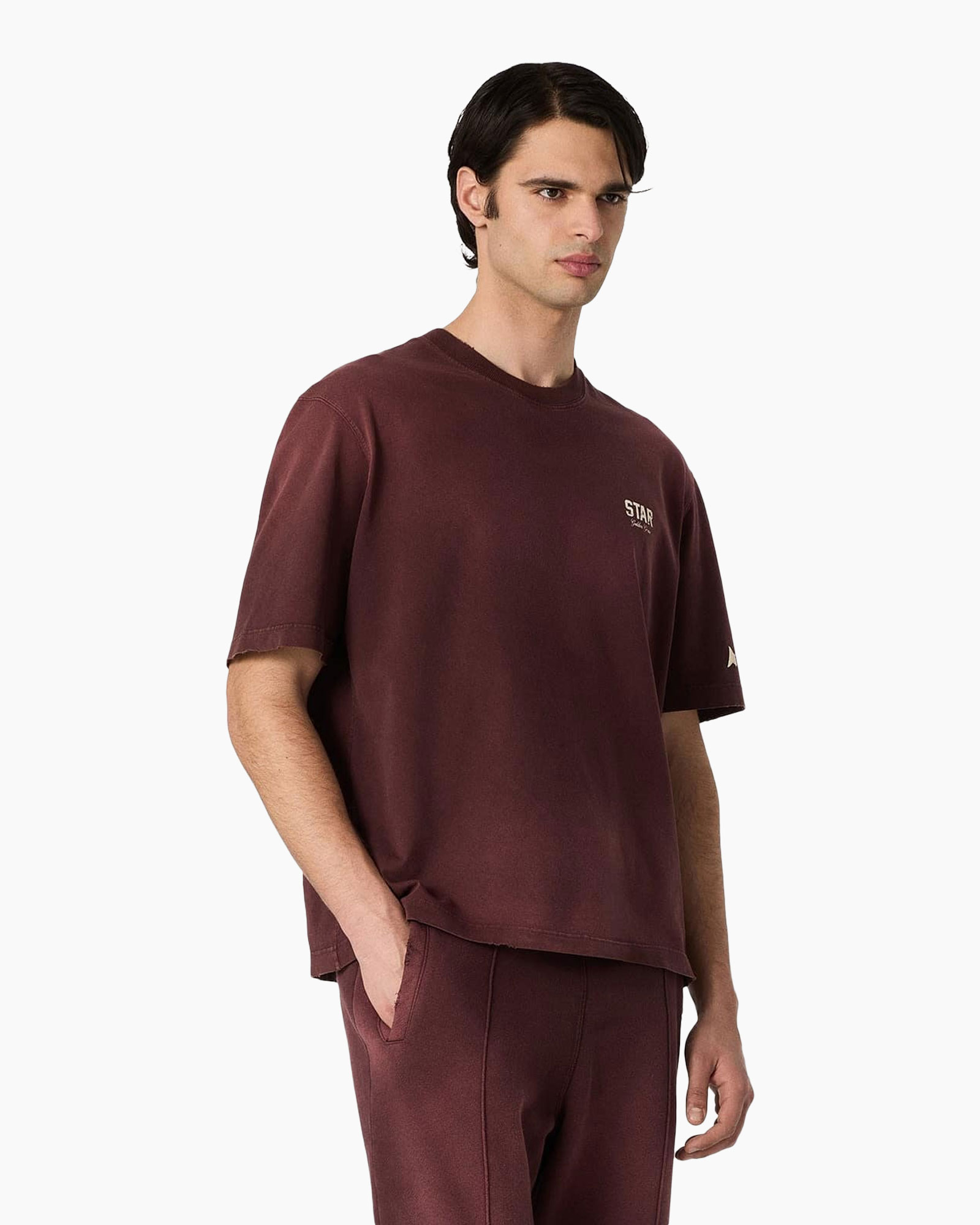 t-shirt, halsvest?, short sleeve, maroon, effen kleur