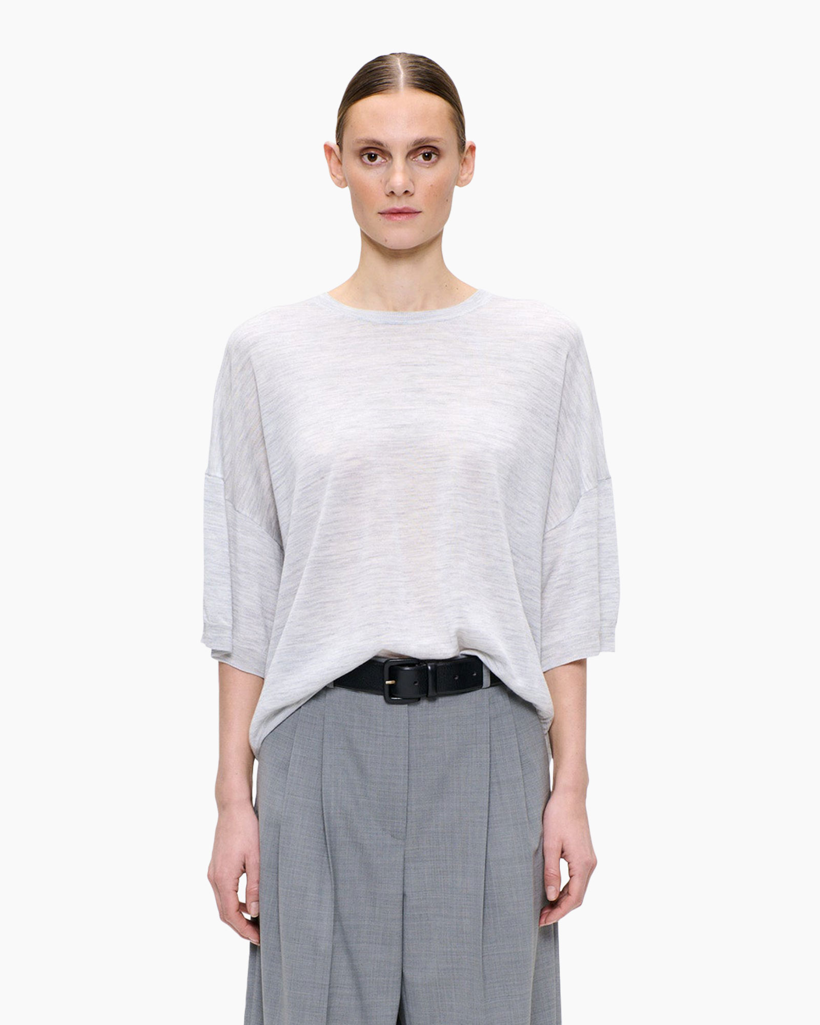 top, t-shirt, grijs, losvallend, riembroek