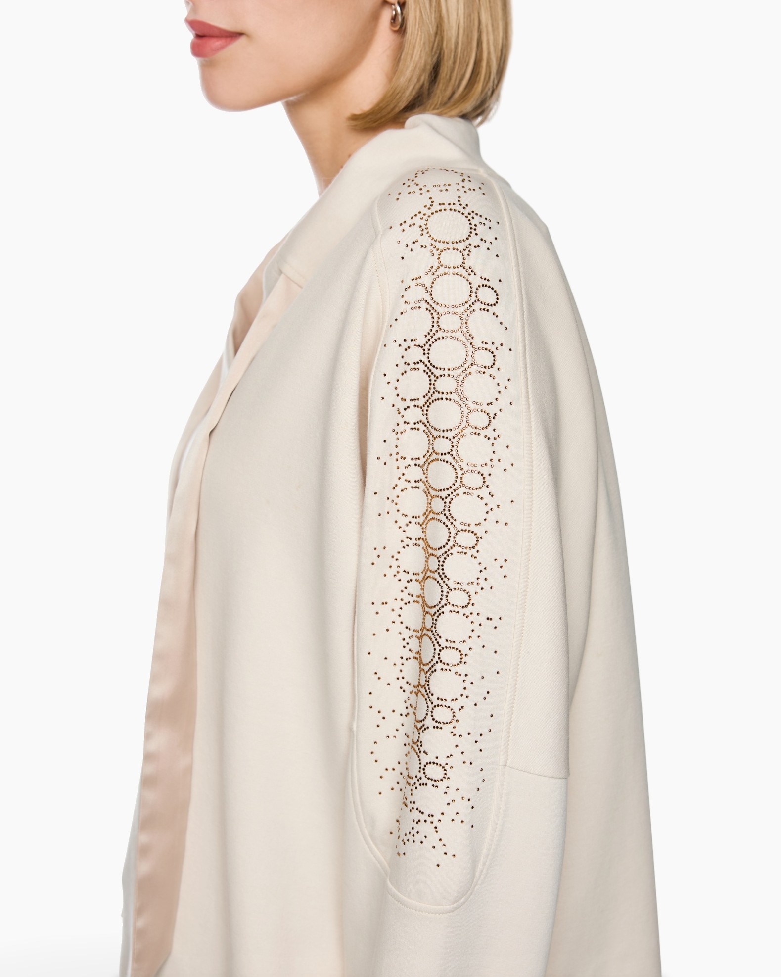 jas, jas, kantdetail, kantenmouw, beige