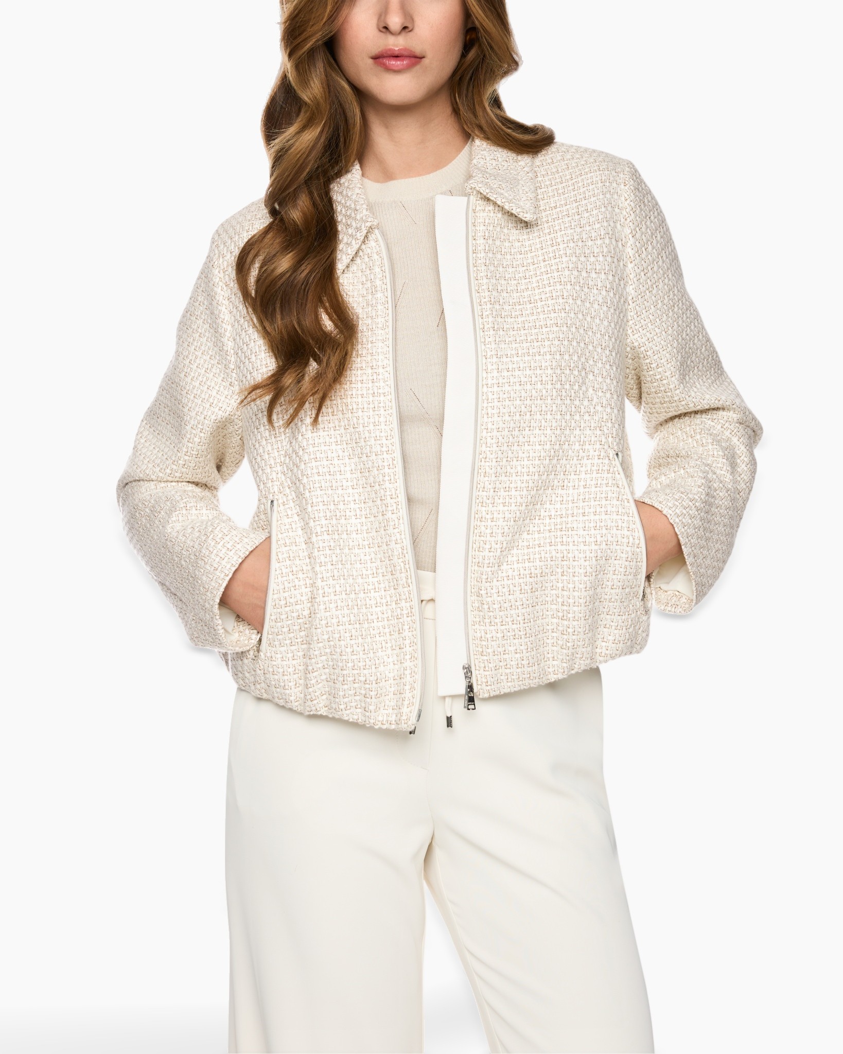 tweed jas, crème cardigan, ritsjas, geweven textuur, neutrale kleur