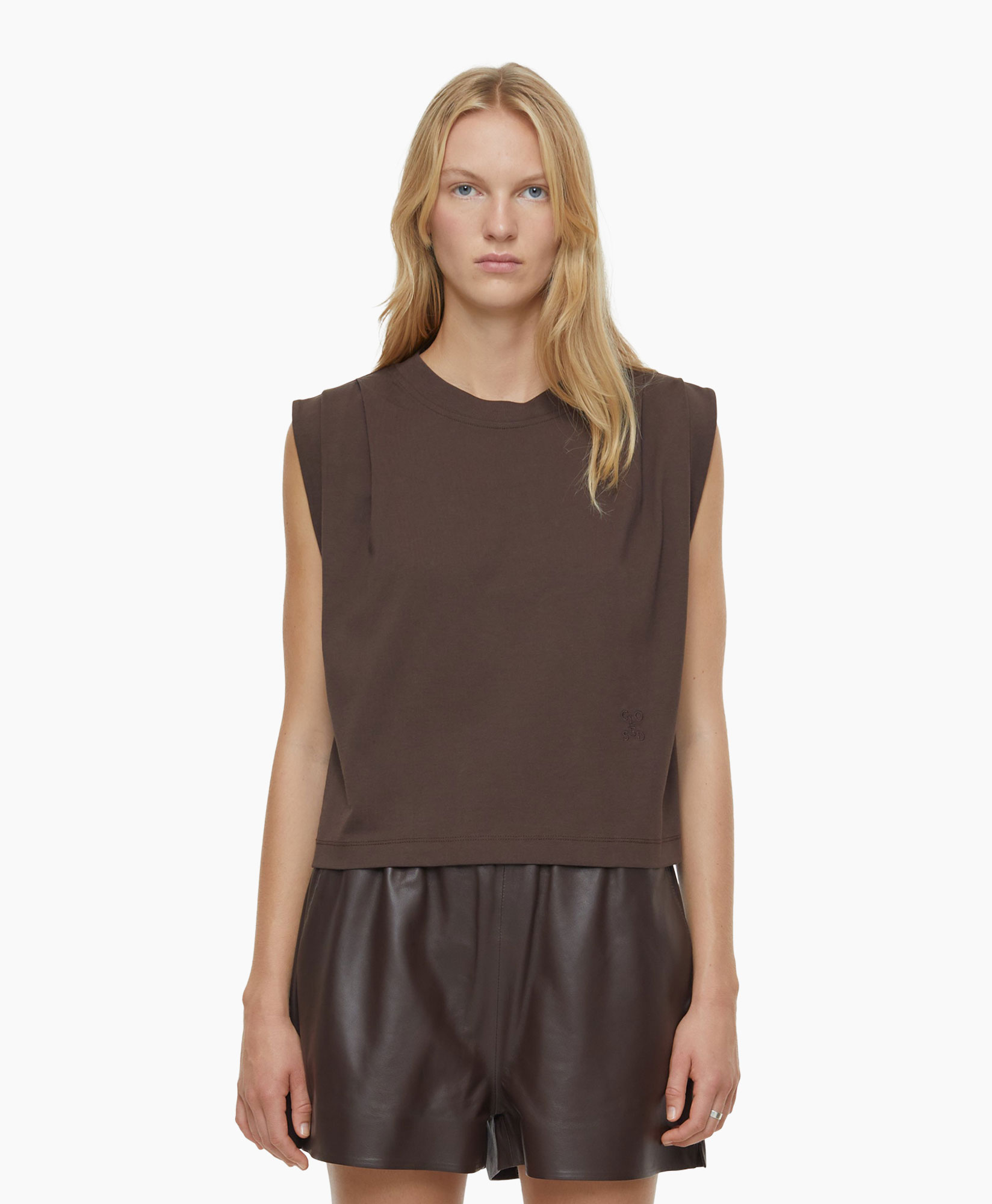 Top Pleated Sleeveless Bruin