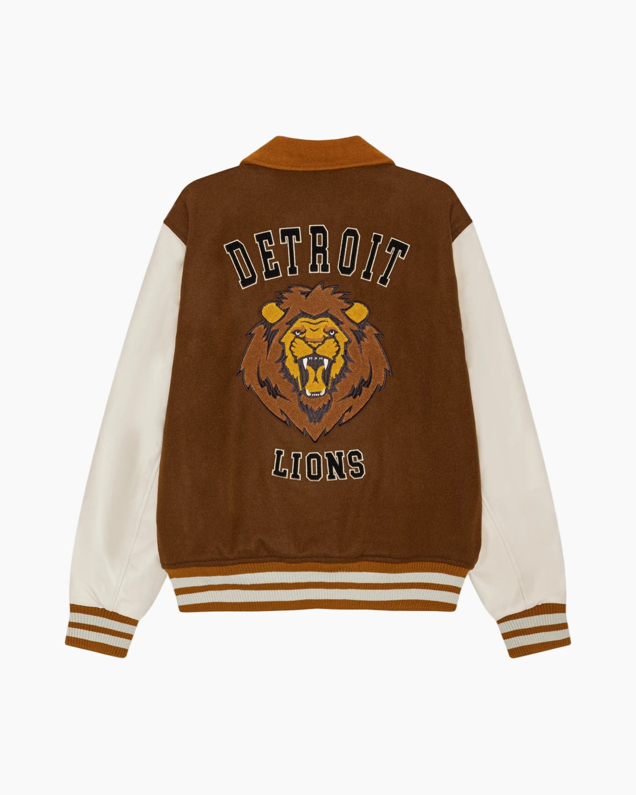collegejack, bruin lijf, witte mouwen, geborduurde patches, gestreepte ribboorden