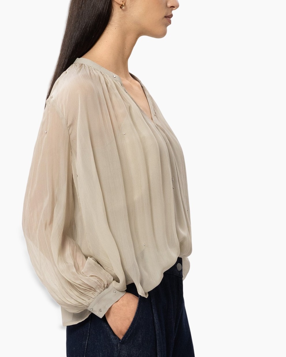 blouse, beige, lange mouwen, doorschijnend, v-hals