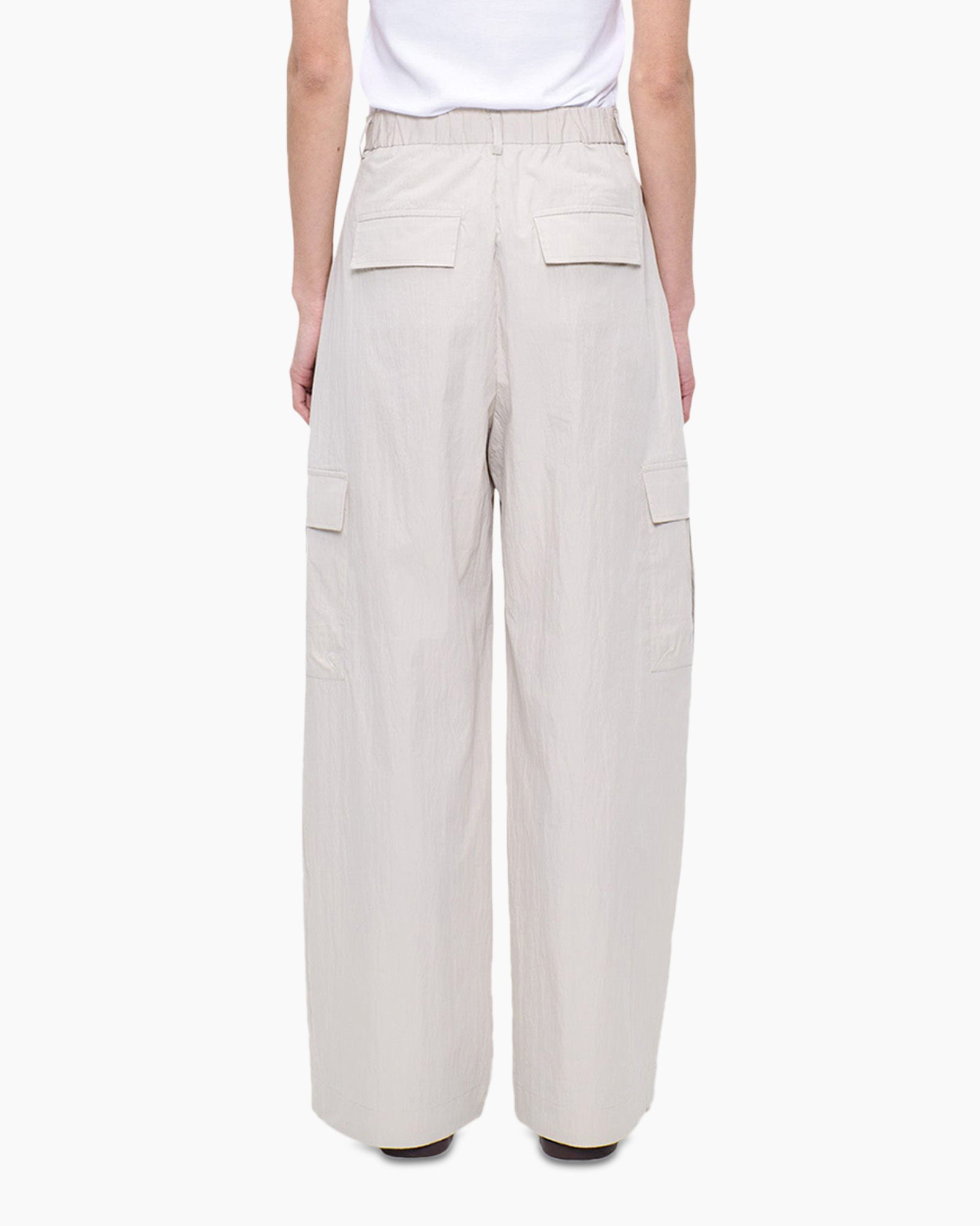 broek, cargo zakken, wijdere pijp, beige, touwriem niet zichtbaar