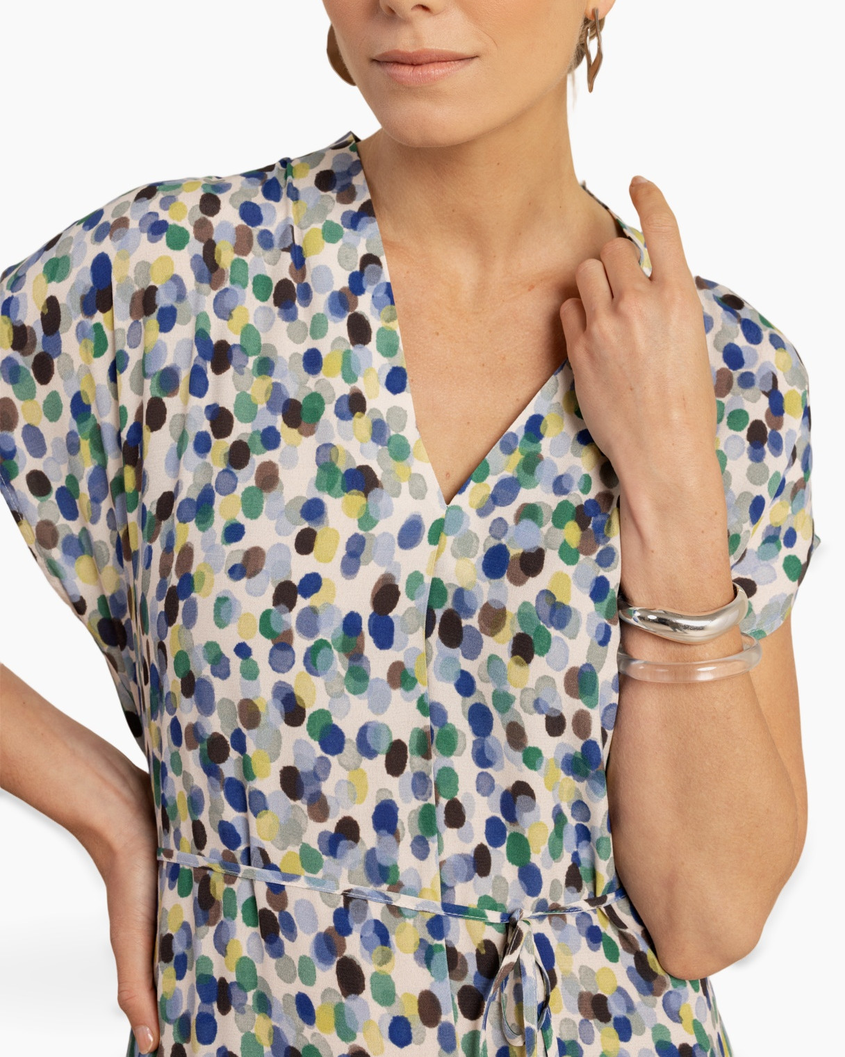 maxi jurk, bloemachtig stippenpatroon, V-hals, korte mouw, lange lengte