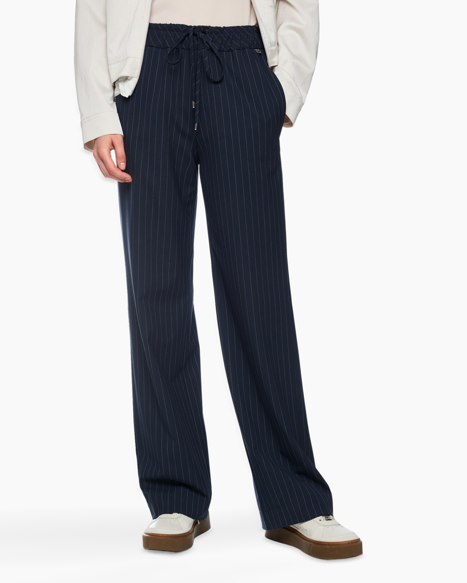 normale broek, streepjes, wijdere pijpen, touwkoord taille, broek met zakken