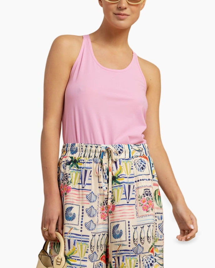 pink tank top, sleeveless top, pink top, drawstring shorts, patterned shorts, beachwear