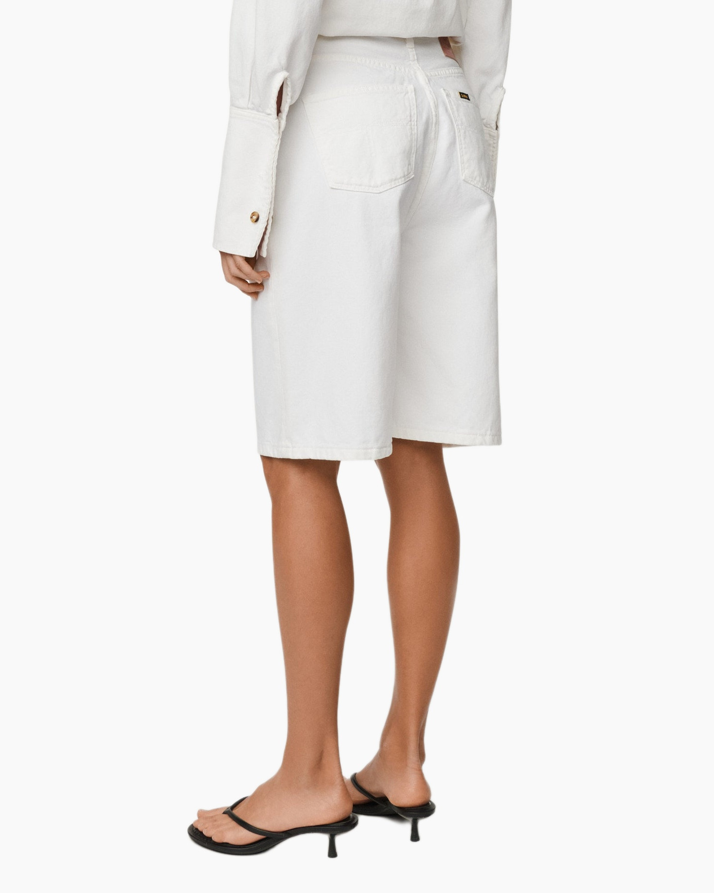 Clothing, Shorts, Home Decor, Linen, Person