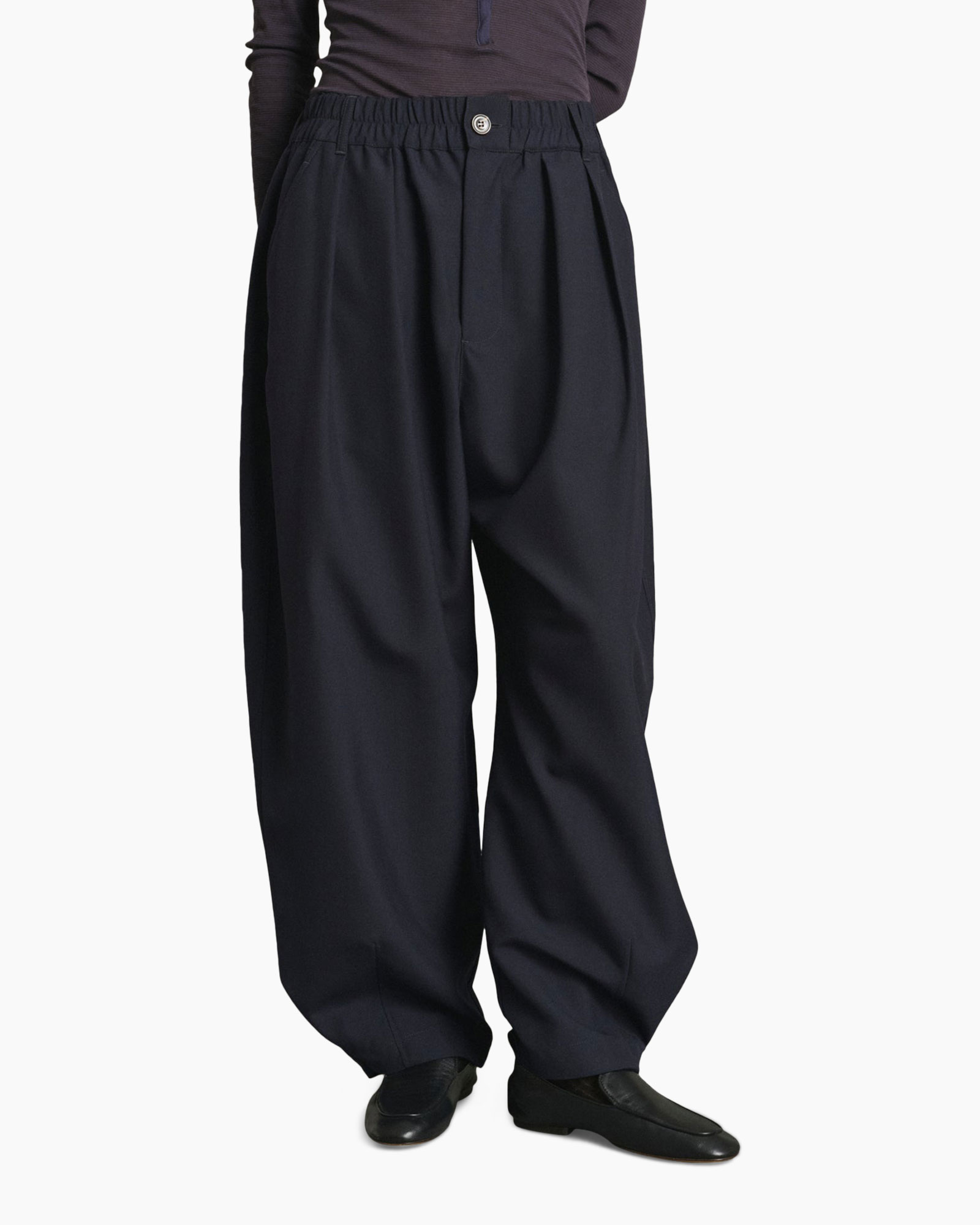 broek met wijdere pijpen, elastische tailleband, donkermarineblauw, loszittend model, platte voorkant