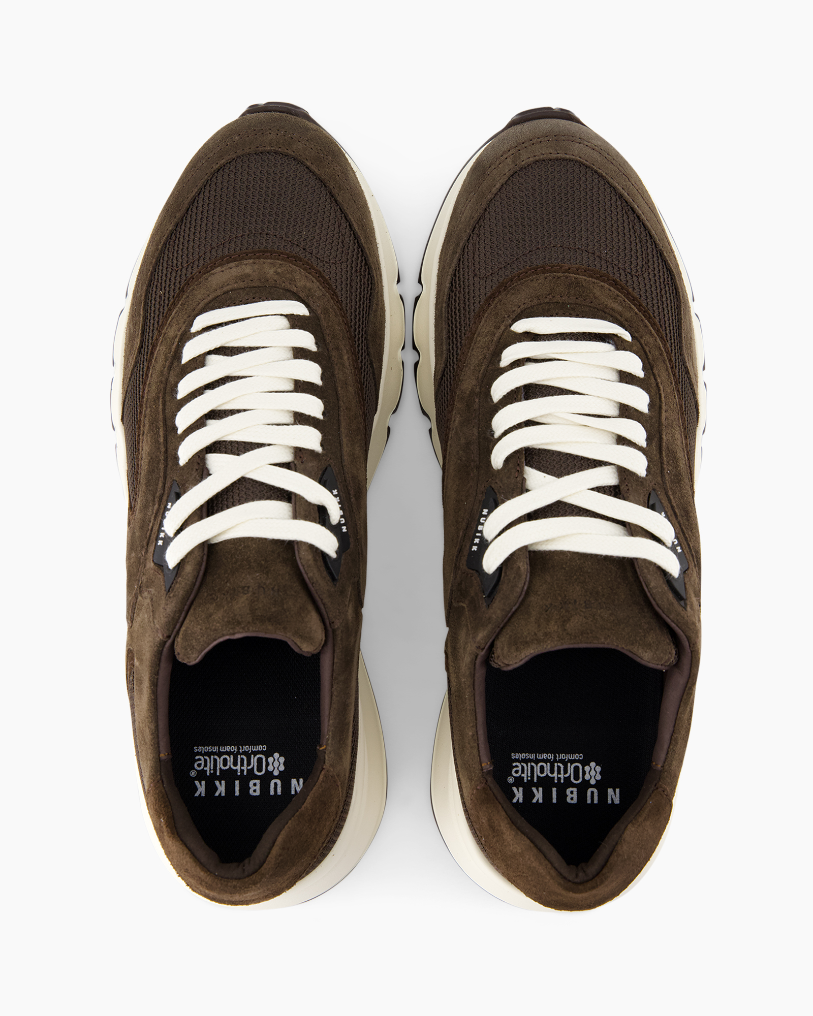 sneakers, bruin, metselgevoerde, veters, middenzool