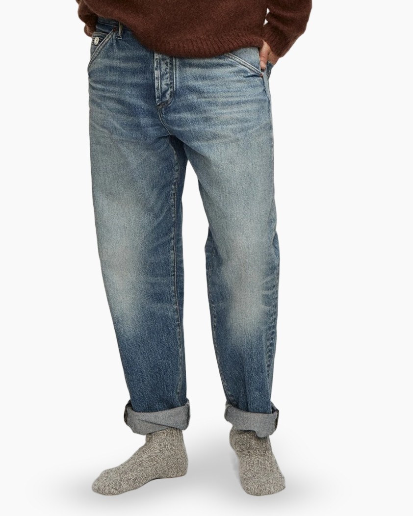 spijkerbroek, blauwe denim, rechte pijpen, gewassen effect, omgeslagen zoom