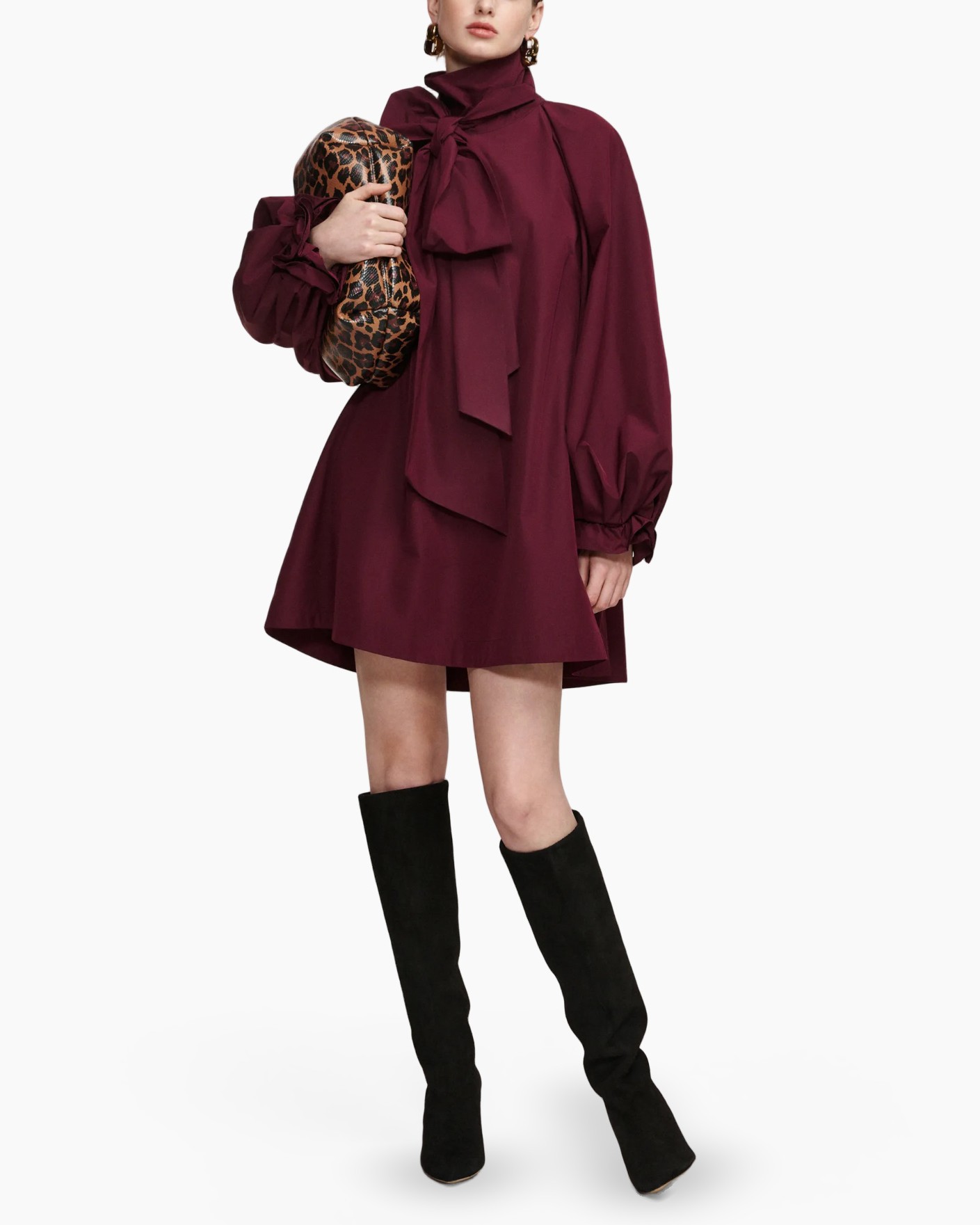 jurk, bordeaux, mini jurk, pofmouw, knee-high laarzen