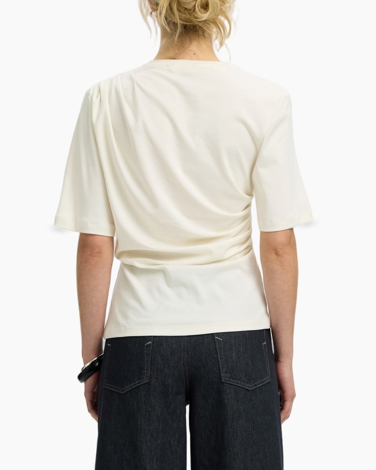 top, mouwloos?, korte mouwen?, crème, omslag detail