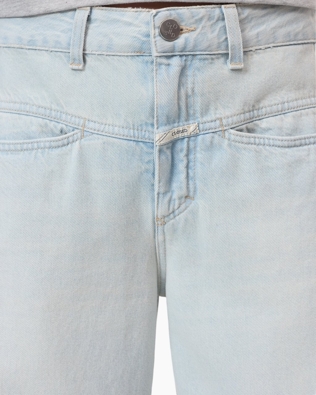 lichtblauwe jeans, denim, spijkerbroek, voorste ritssluiting, riemlussen
