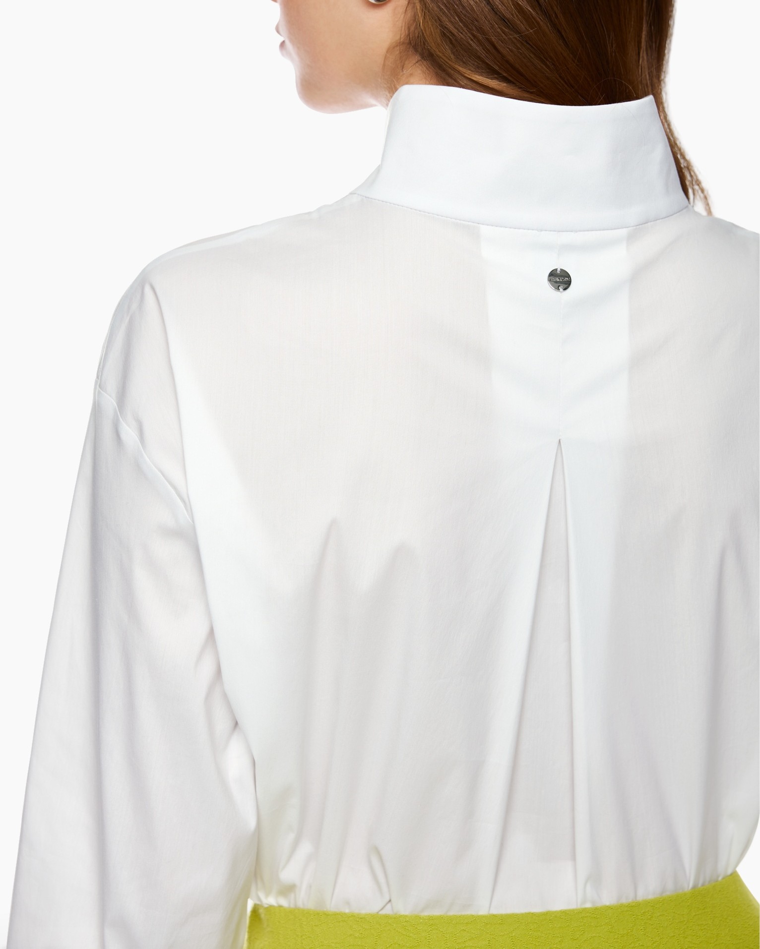 witte blouse, kraag, terug plooi, korte mouw, zachte katoen