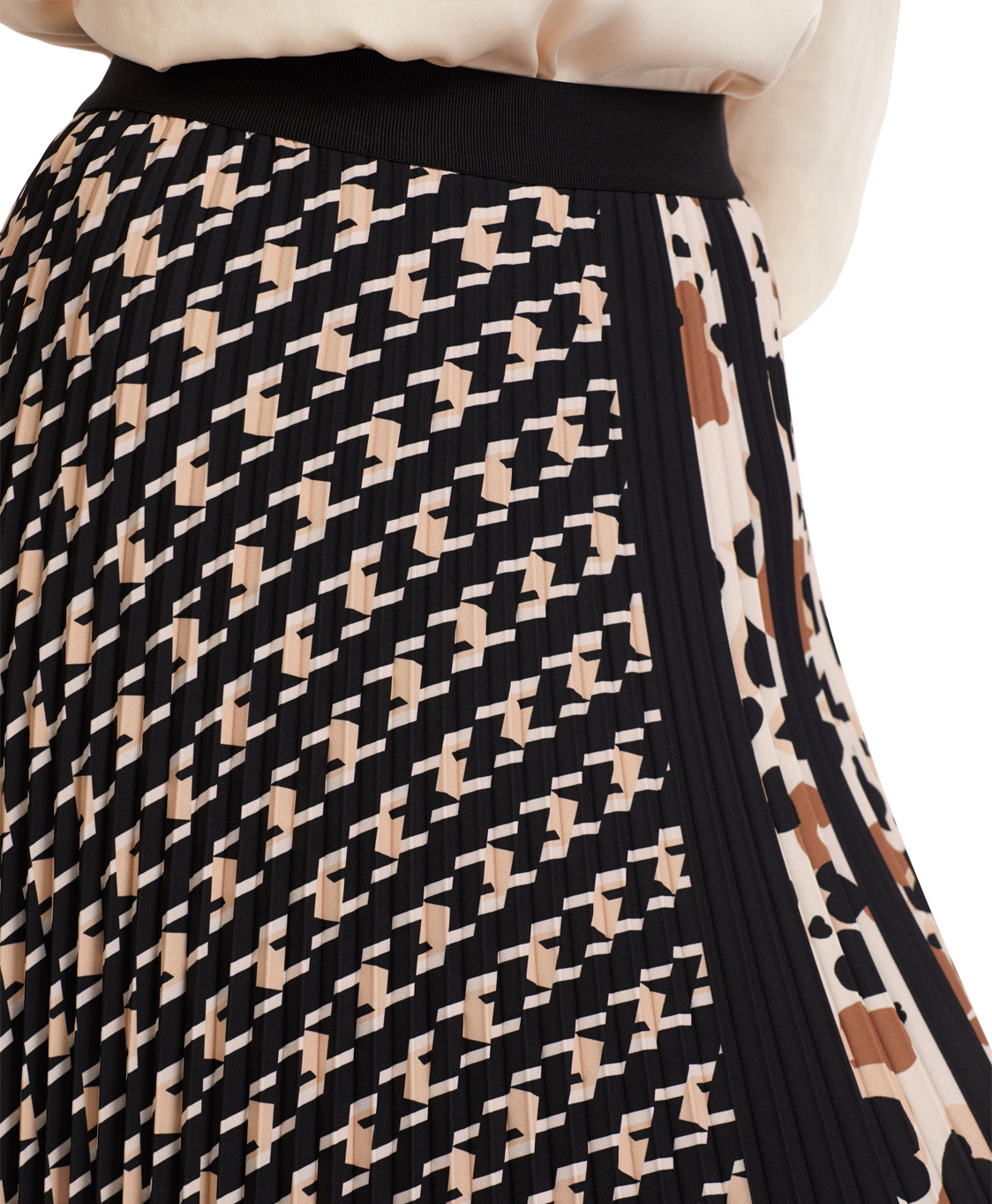 Marccain Collectie Rok Uc 71.08 W66 Zwart