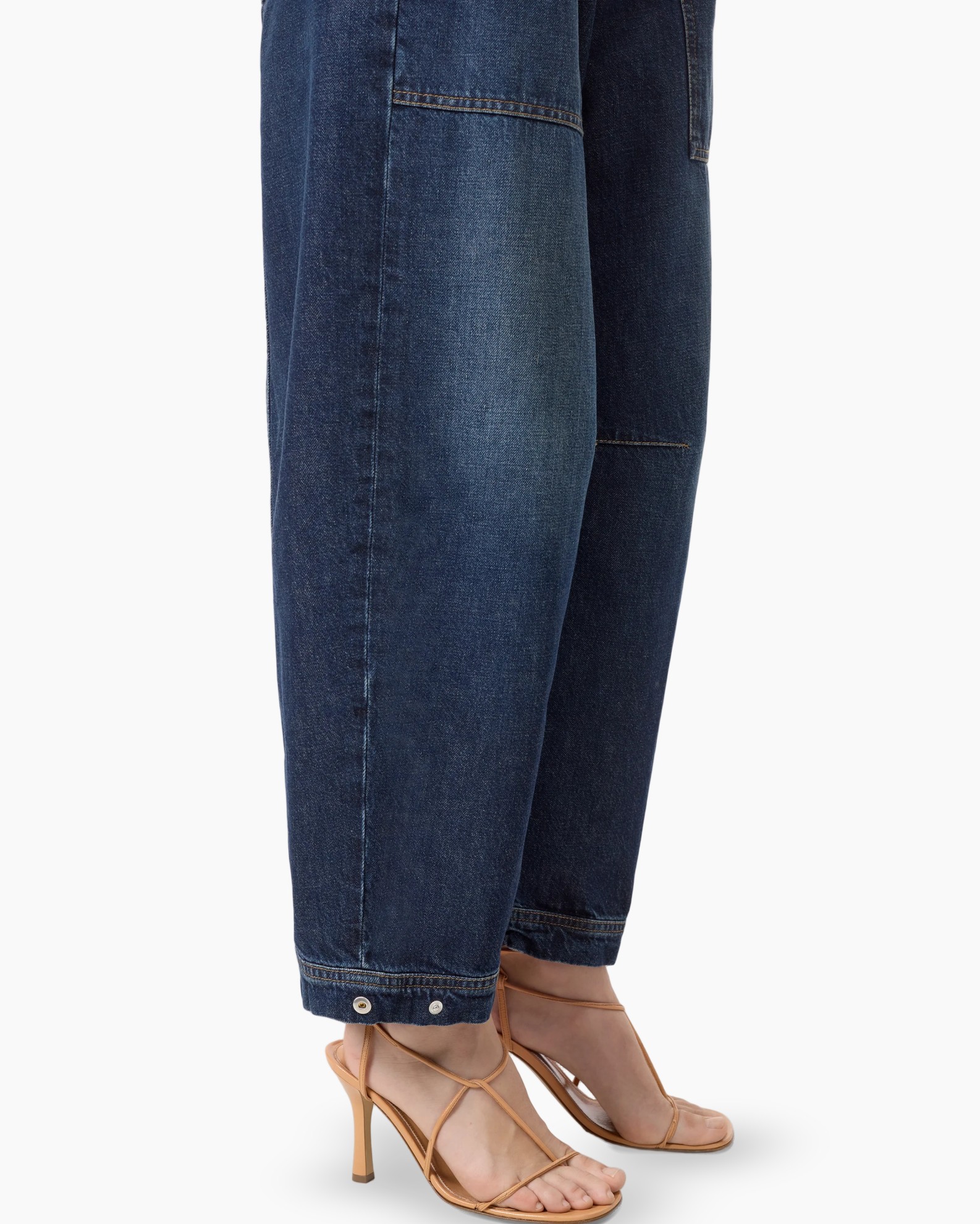 denim, spijkerbroek, wijd econom?, gerafeld?, stiksels
