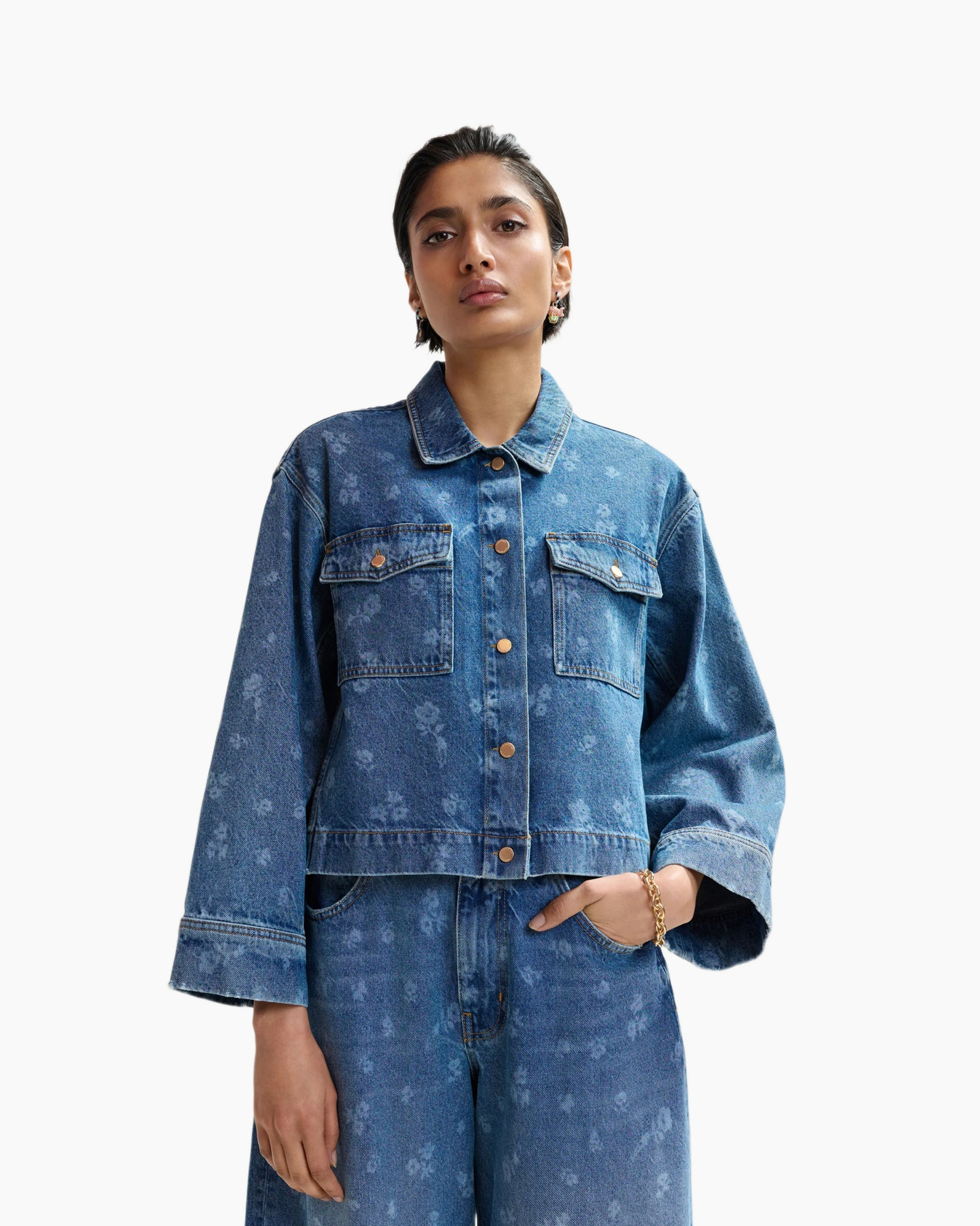 Clothing, Pants, Jeans, Person, Coat