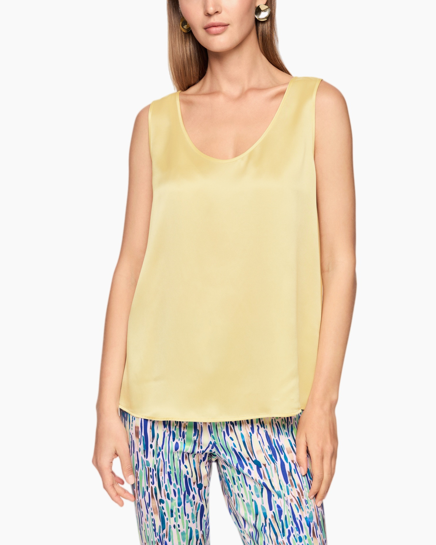 top zonder mouwen, gele blouse, zijde-achtig materiaal, lichte geel, tanktop