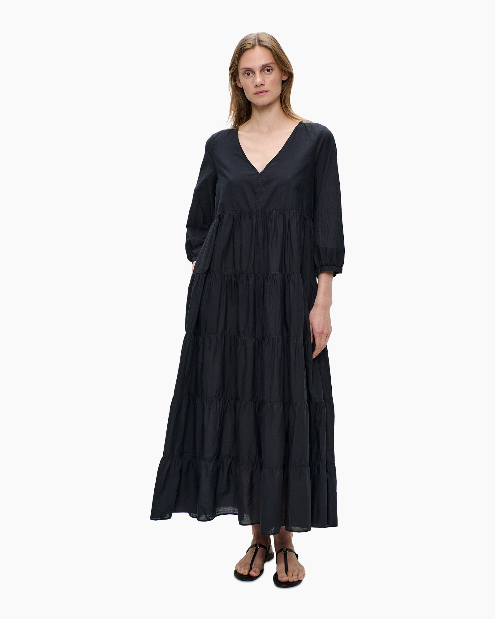 jurk, maxi jurk, getailleerde laagjes, zwart, lange mouwen