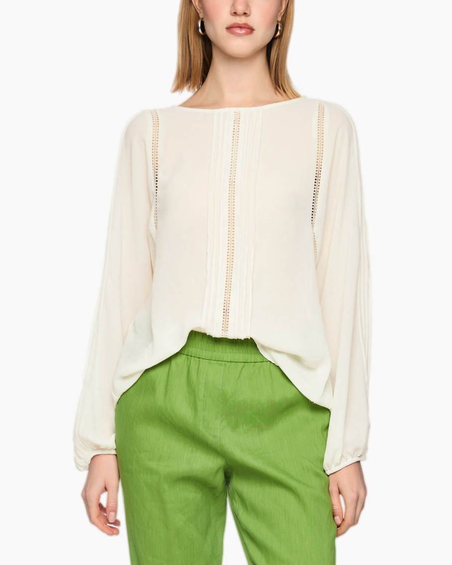 blouse, top crèm, lange mouwen, eyelet details, licht textiel