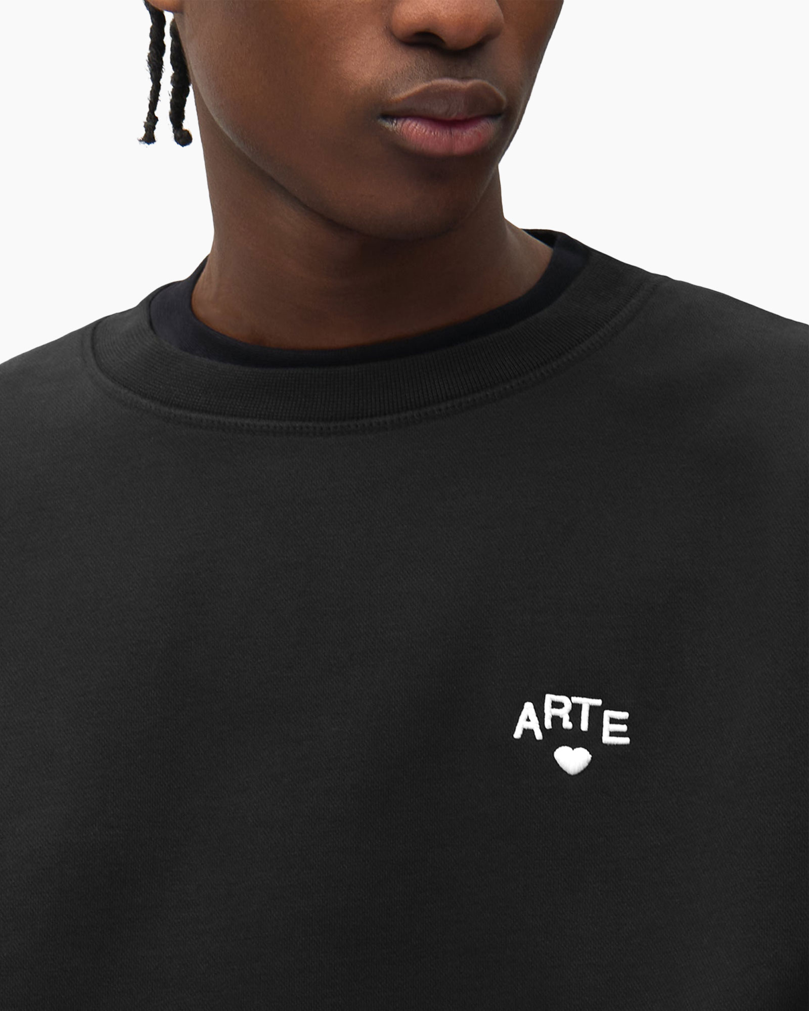 sweatshirt, zwart, kraagloze hals, logo, hart