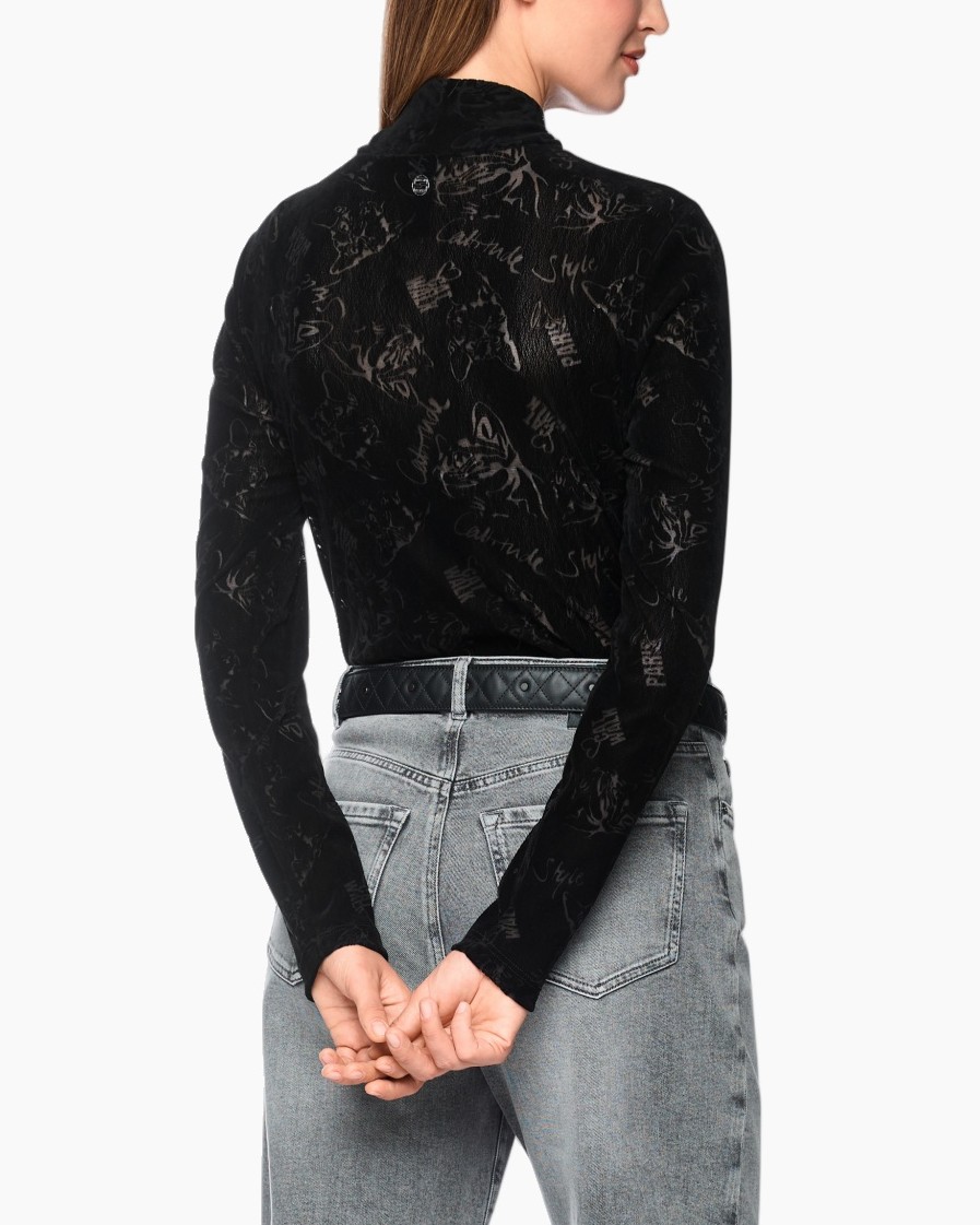 ousekented, zwart top, mesh brei, patroon, lange mouw