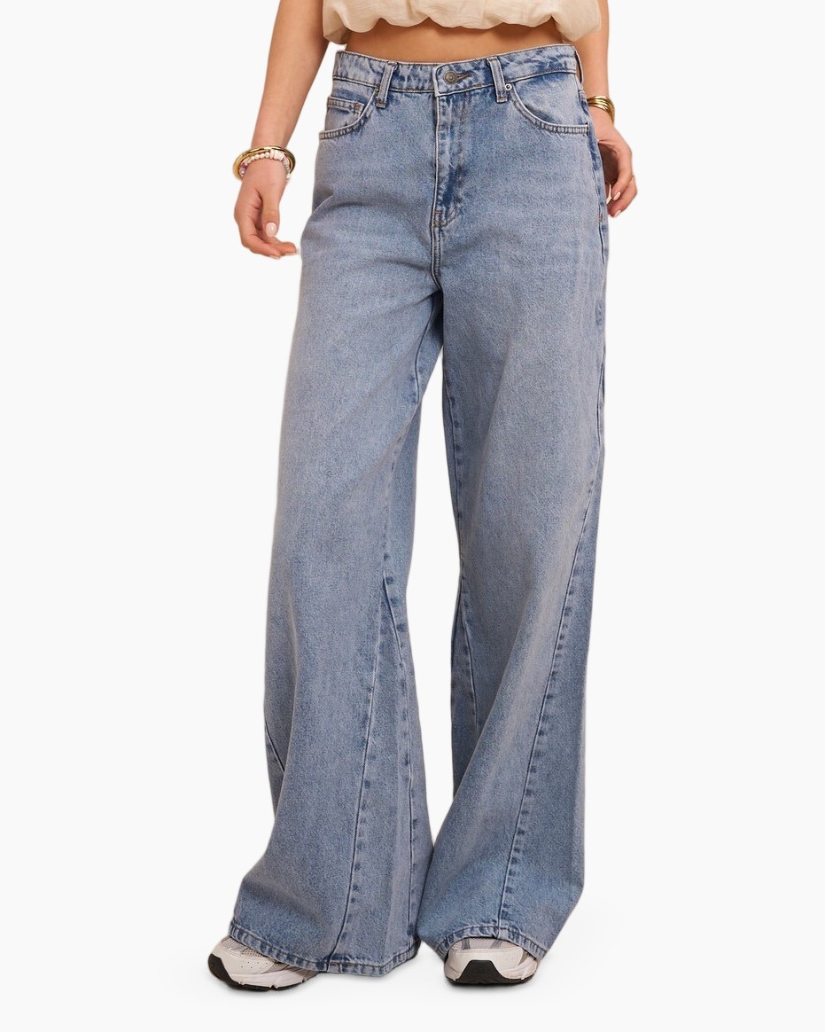 jeans, wijdvallende pasvorm, blauwe denim, hoog taille, buikkleppen
