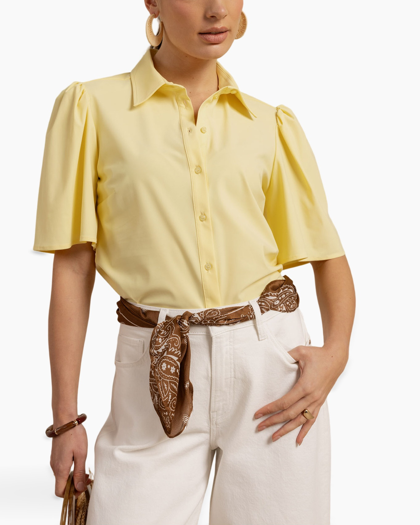 geel overhemd, pofmouw, knopenblouse, kraag, bandana