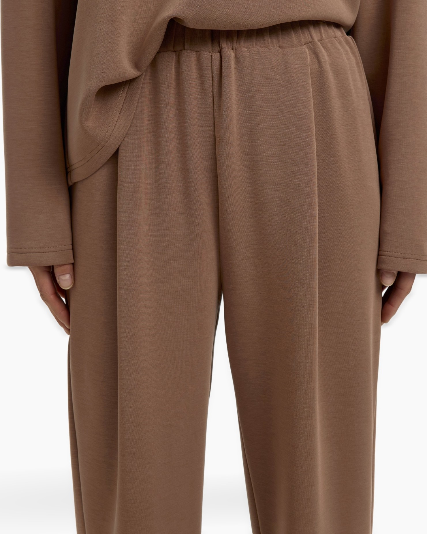 broek, broekspijpen, elastische tailleband, bruin, wijdgesneden