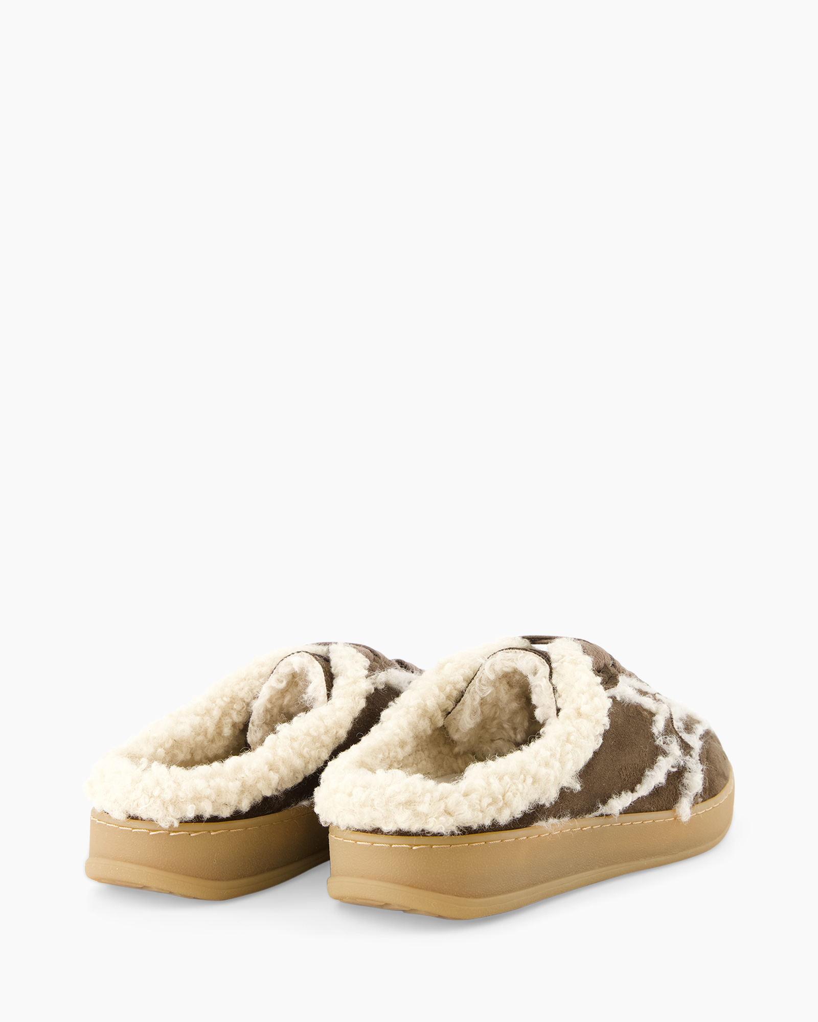 slippers, moccasins, shearling, bruin, bekleed