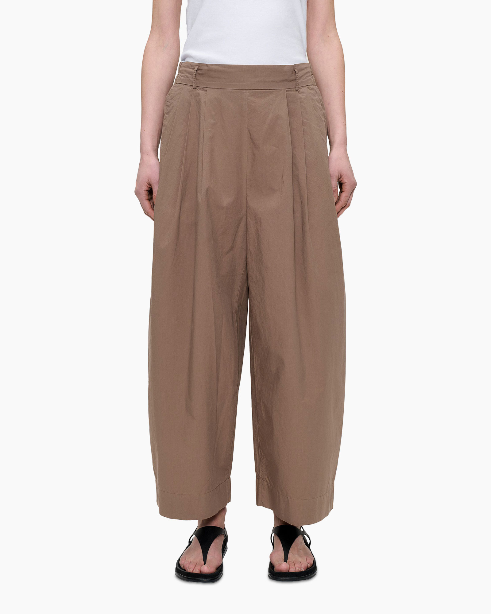 waist-high, tan pants, wide-leg, culotte, front pleats