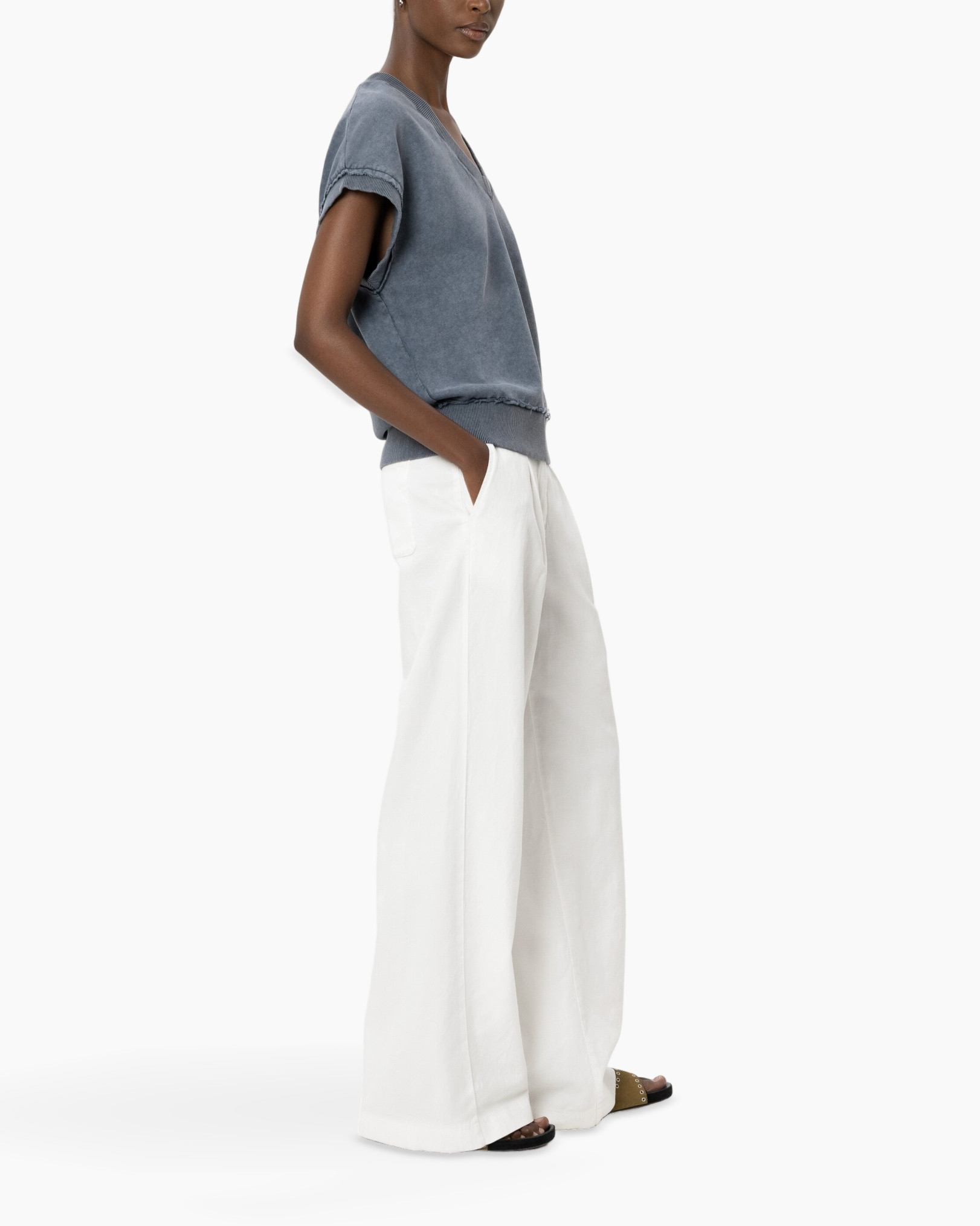 linen wide-leg pants, white pants, high-waisted, pocketed, sandals