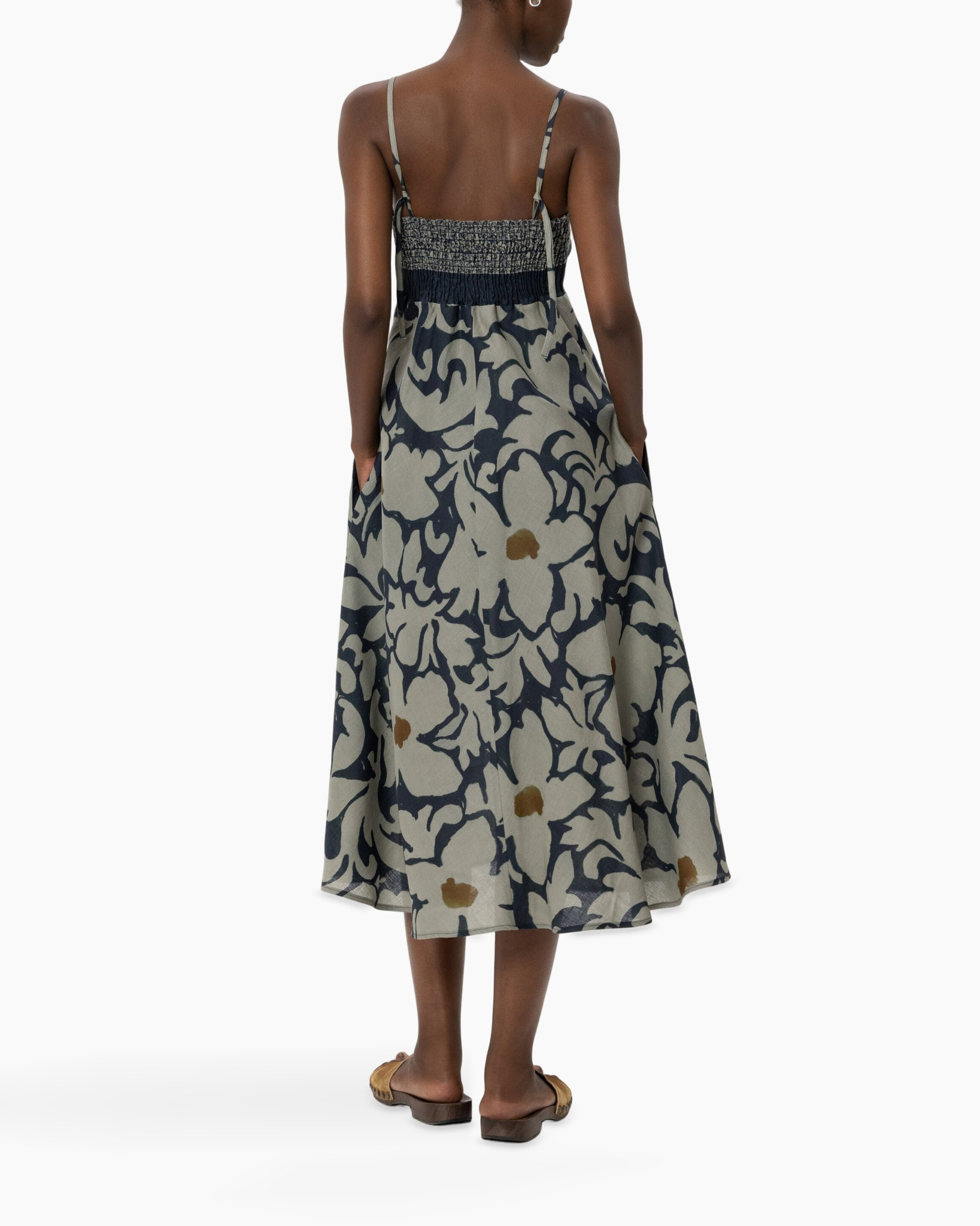 maxi jurk, bloemenprint, spaghettibandjurk, zonnejurk, middenlange