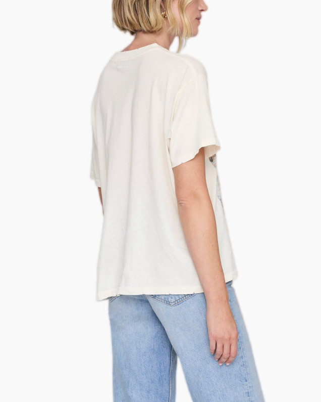 graphic T-shirt, short sleeves, beige, round neck, denim jeans