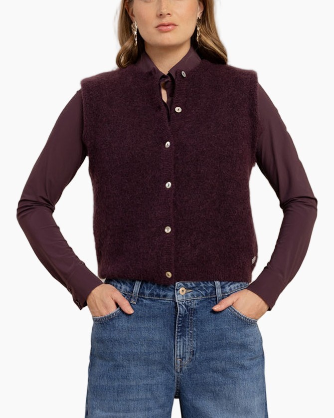 wollen vest, gepelde knopen vest?, butttoned cardigan, donkerrood, brede gebreide vest