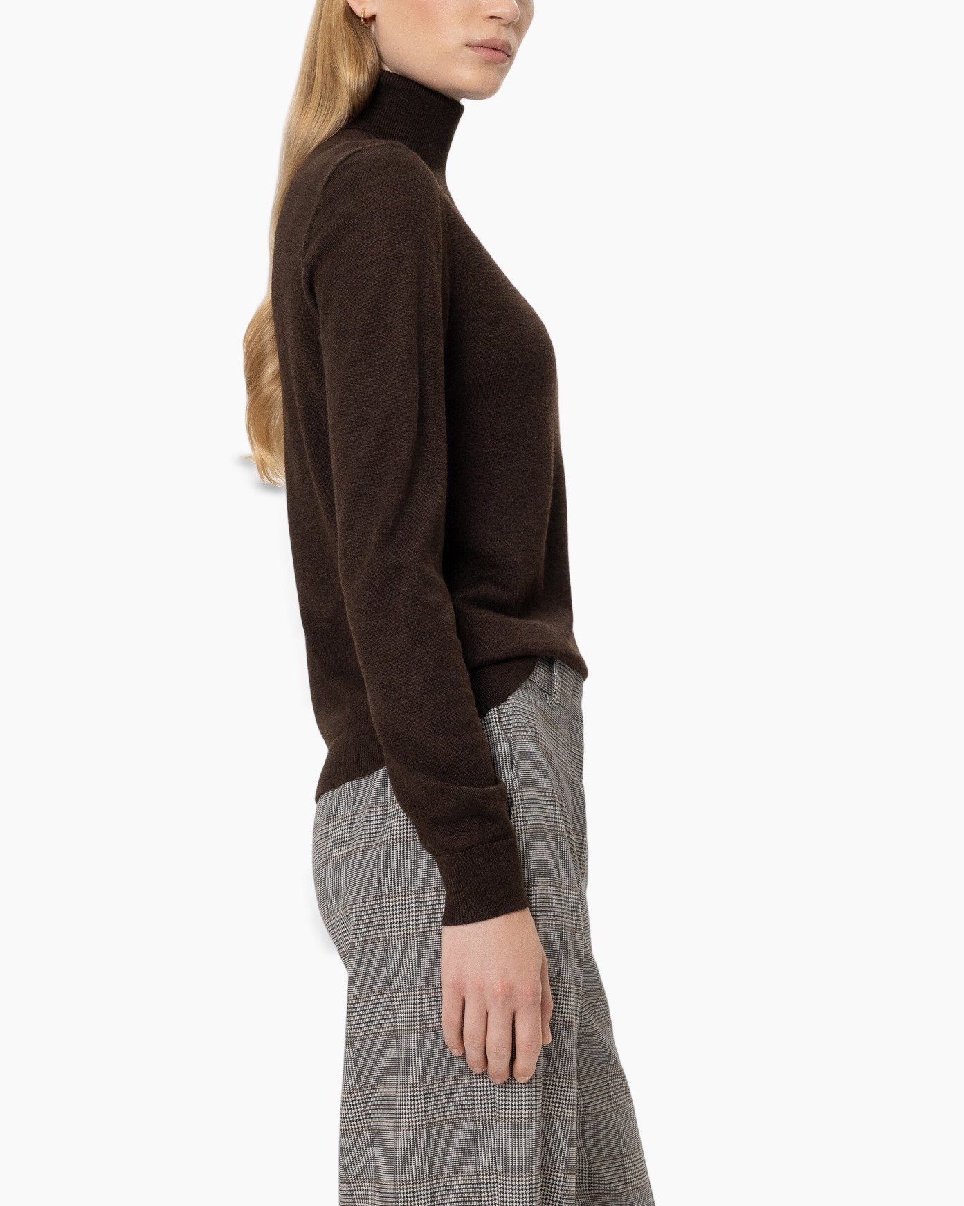 rolkraag, bruin, breiwerk, lange_mouw, tafel_plaid_broek