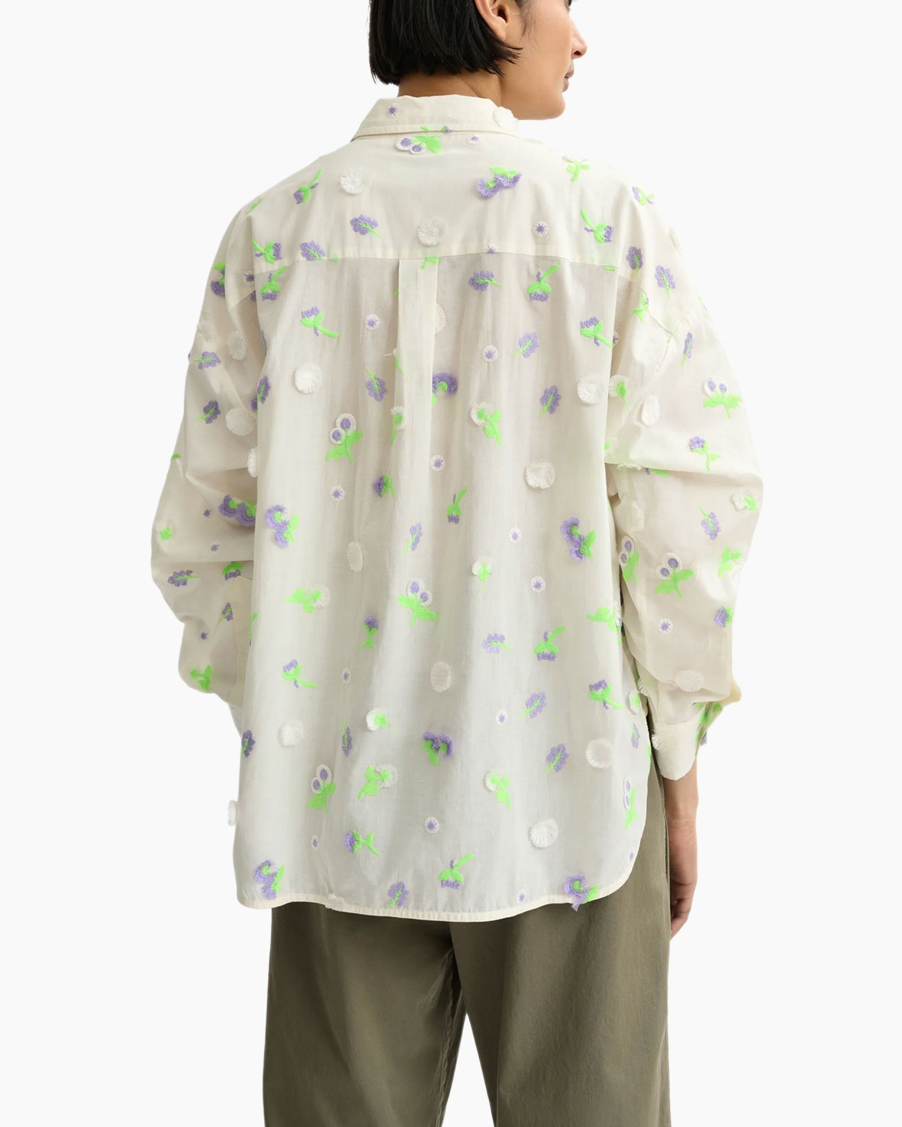 hemd, borduurwerk, bloemmotief, langemouwen, kraag