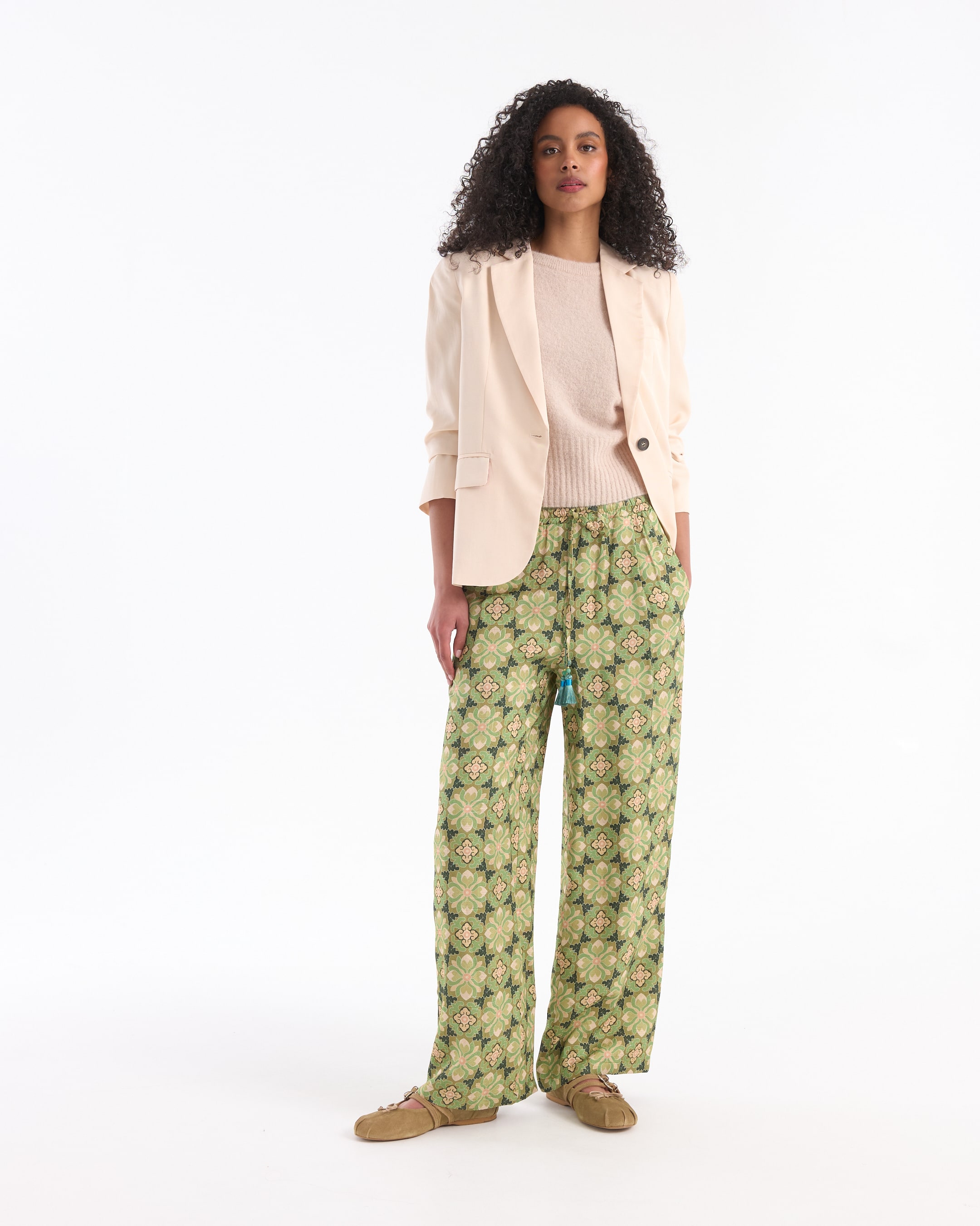 blazer, beige, jacket, pants, green patterned, wide-leg pants, lounge pants, tunic top, knit sweater, neutral outfit
