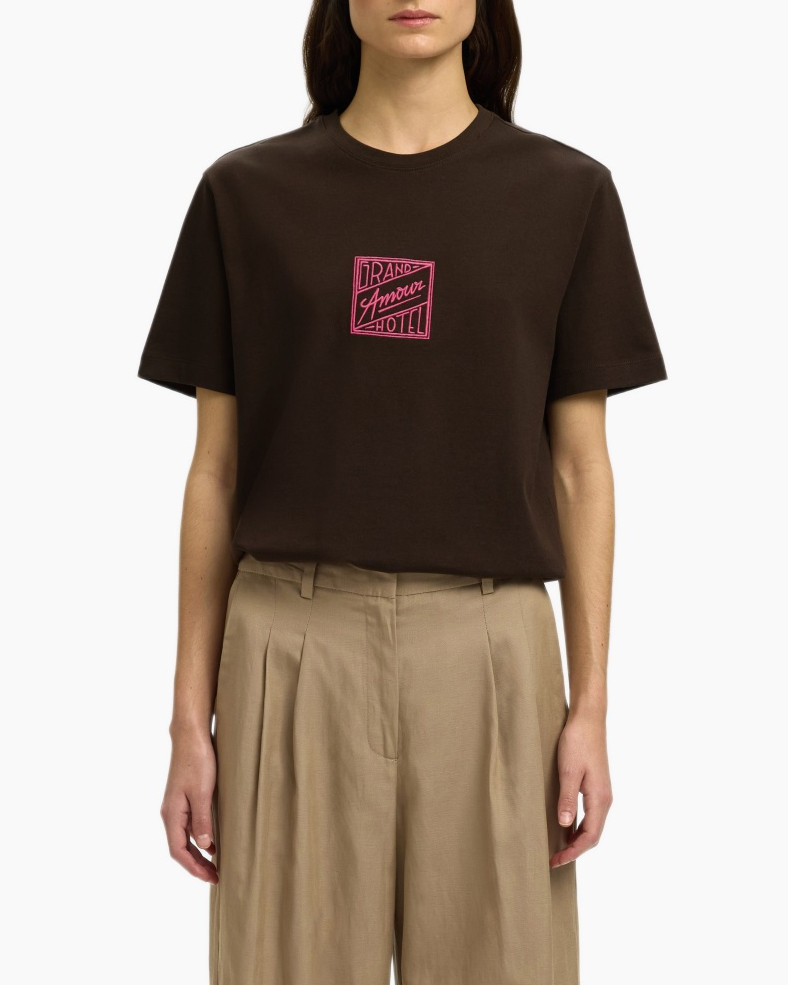 T-shirt, Volwassene, Vrouwelijk, Persoon, Vrouw