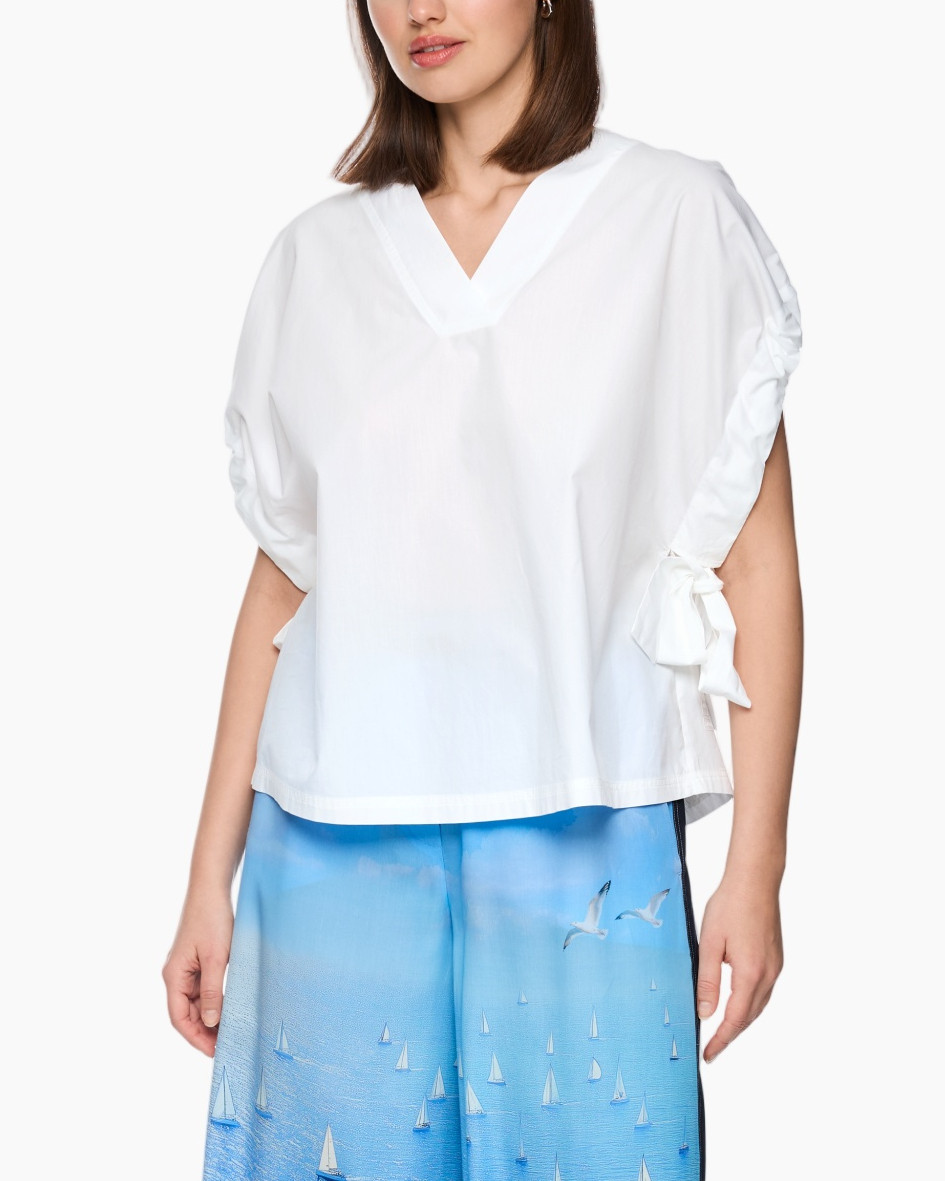 witte blouse, v-hals, pofmouwen, vlechtdetail, lichtgewicht stof