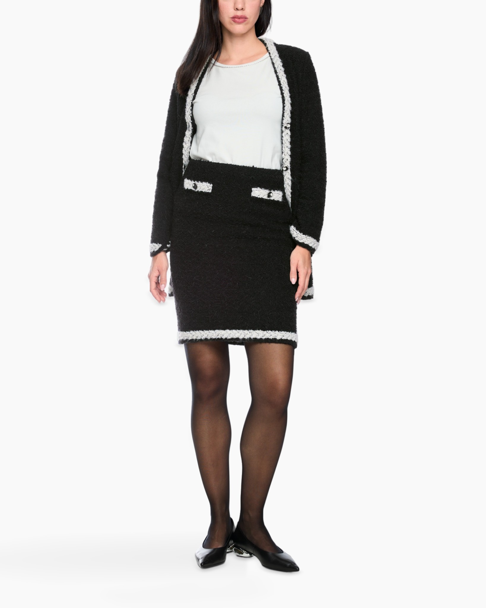 zwarte rok, tweed rok, witte bies, cardigan set, kokerrok