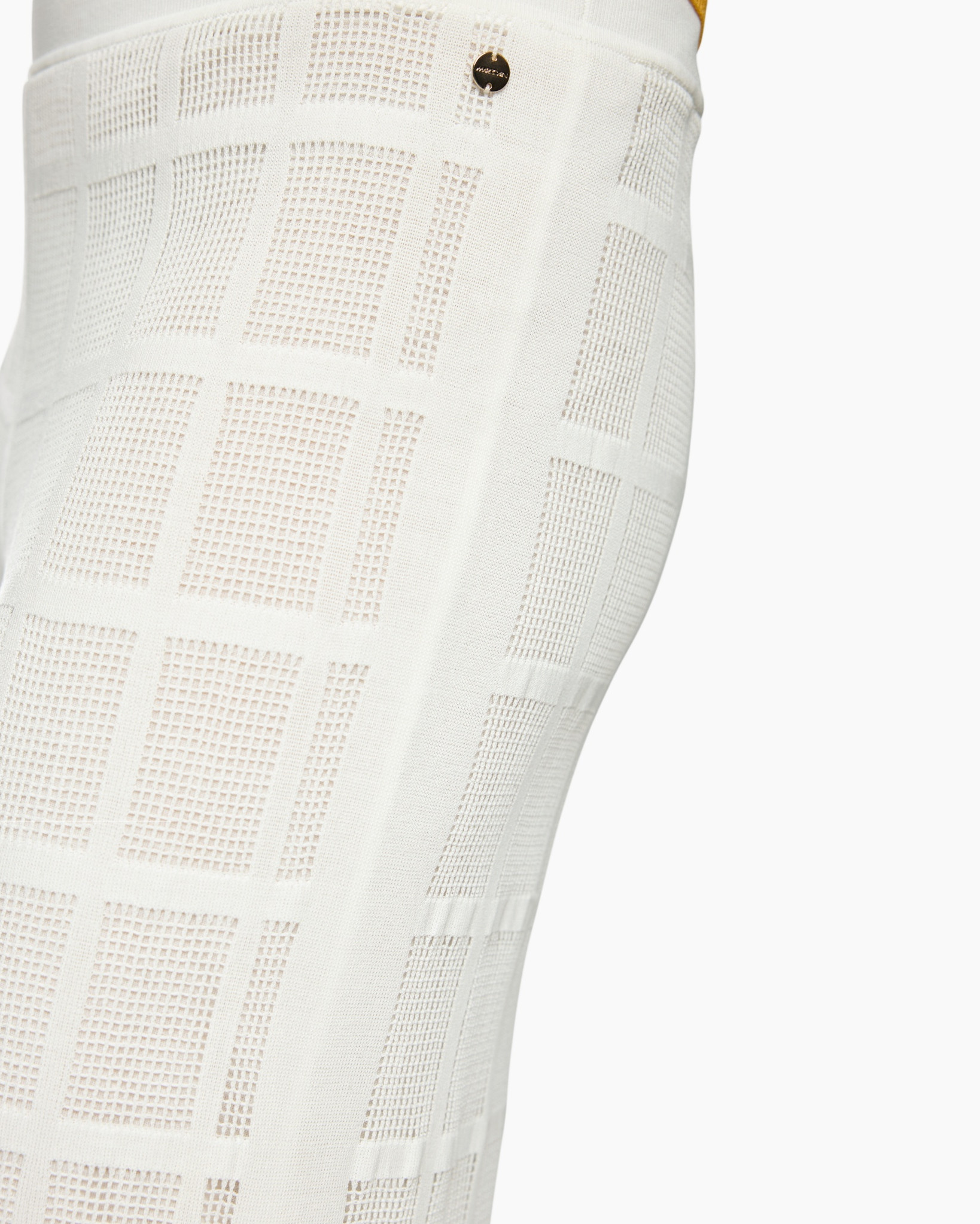 white, knit, grid pattern, skirt, crochet looped knit