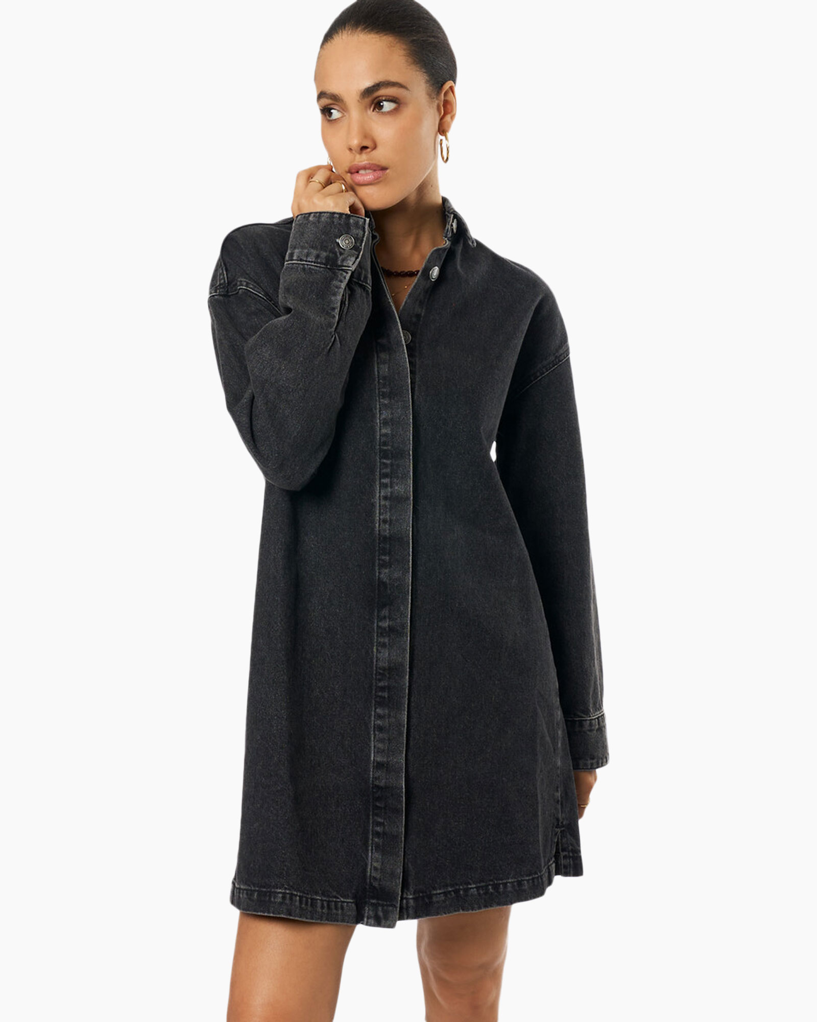 Clothing, Coat, Overcoat, Long Sleeve, Person