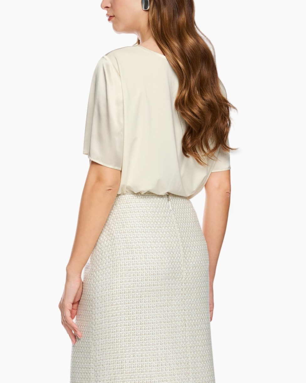 zijden blouse, zakken t-shirt, korte mouw, crème kleur, kokerrok