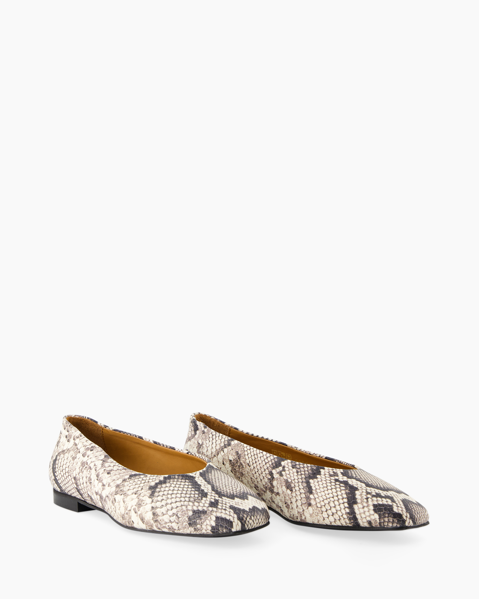 flat shoes, snake skin, snakeskin pattern, slip-on, ballet flats