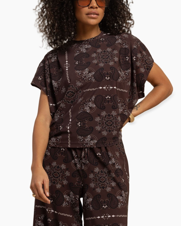 t-shirt, patroon bandana, korte mouwen, bruin, loungewear