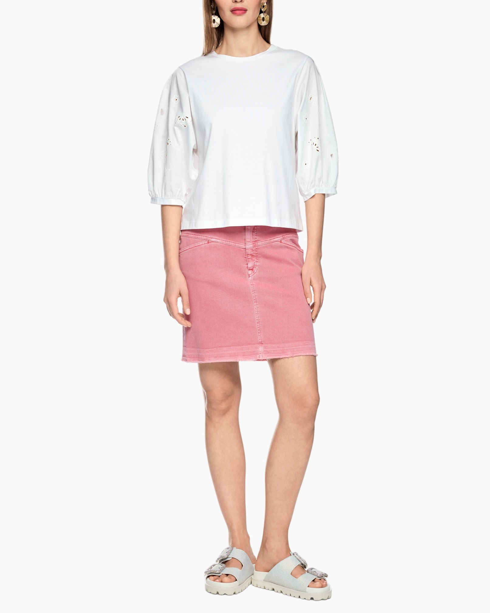 top, wit, puff-mouwen, eyelet, roze-rok