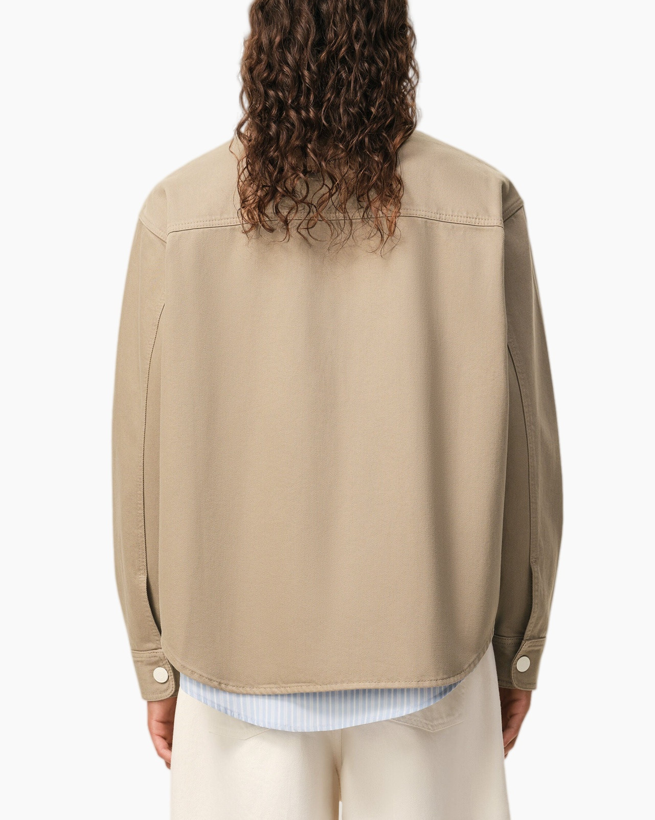 beige jas, knopen-down, borduursel, lange mouwen, casual kleding